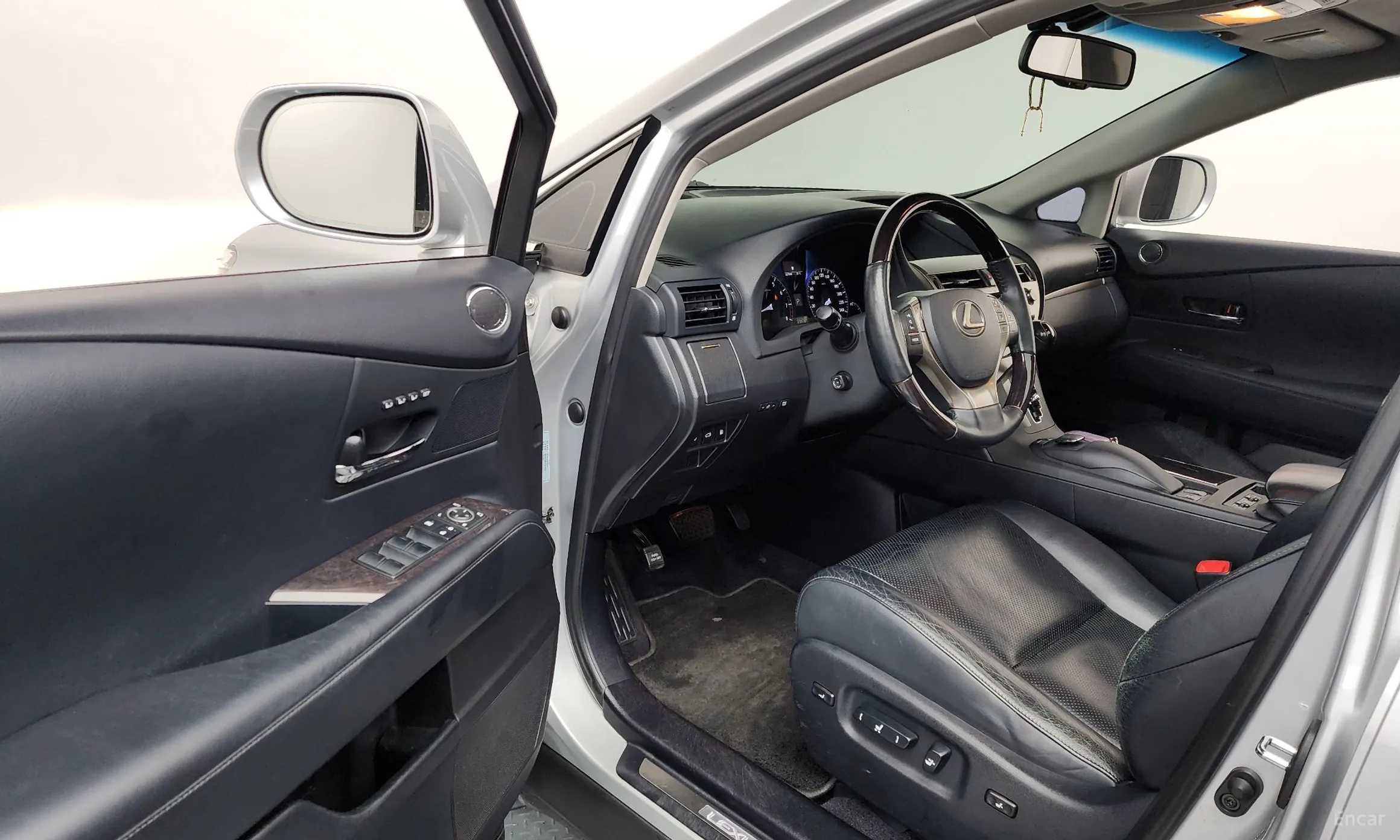 Lexus RX350 превью 10