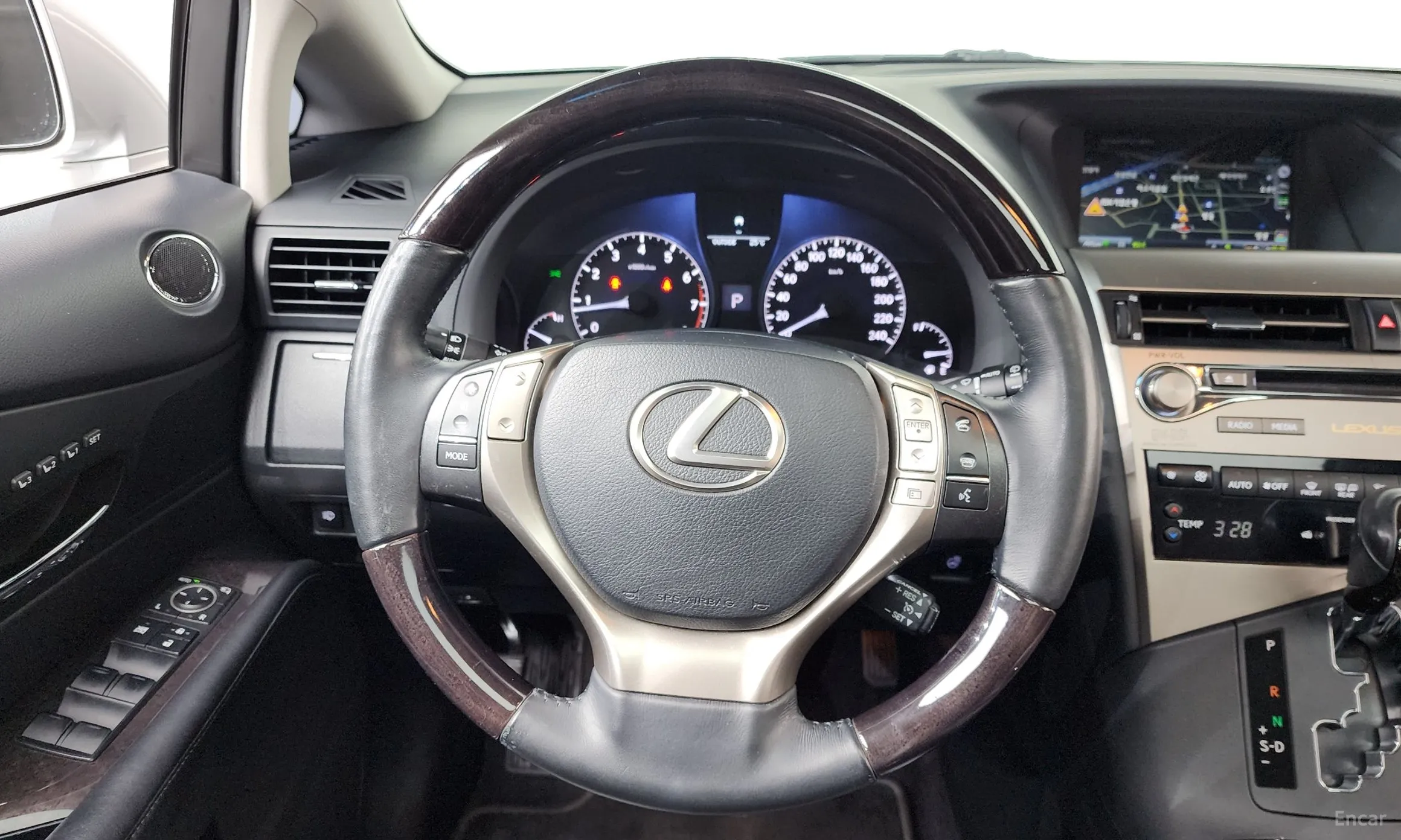Lexus RX350 превью 14
