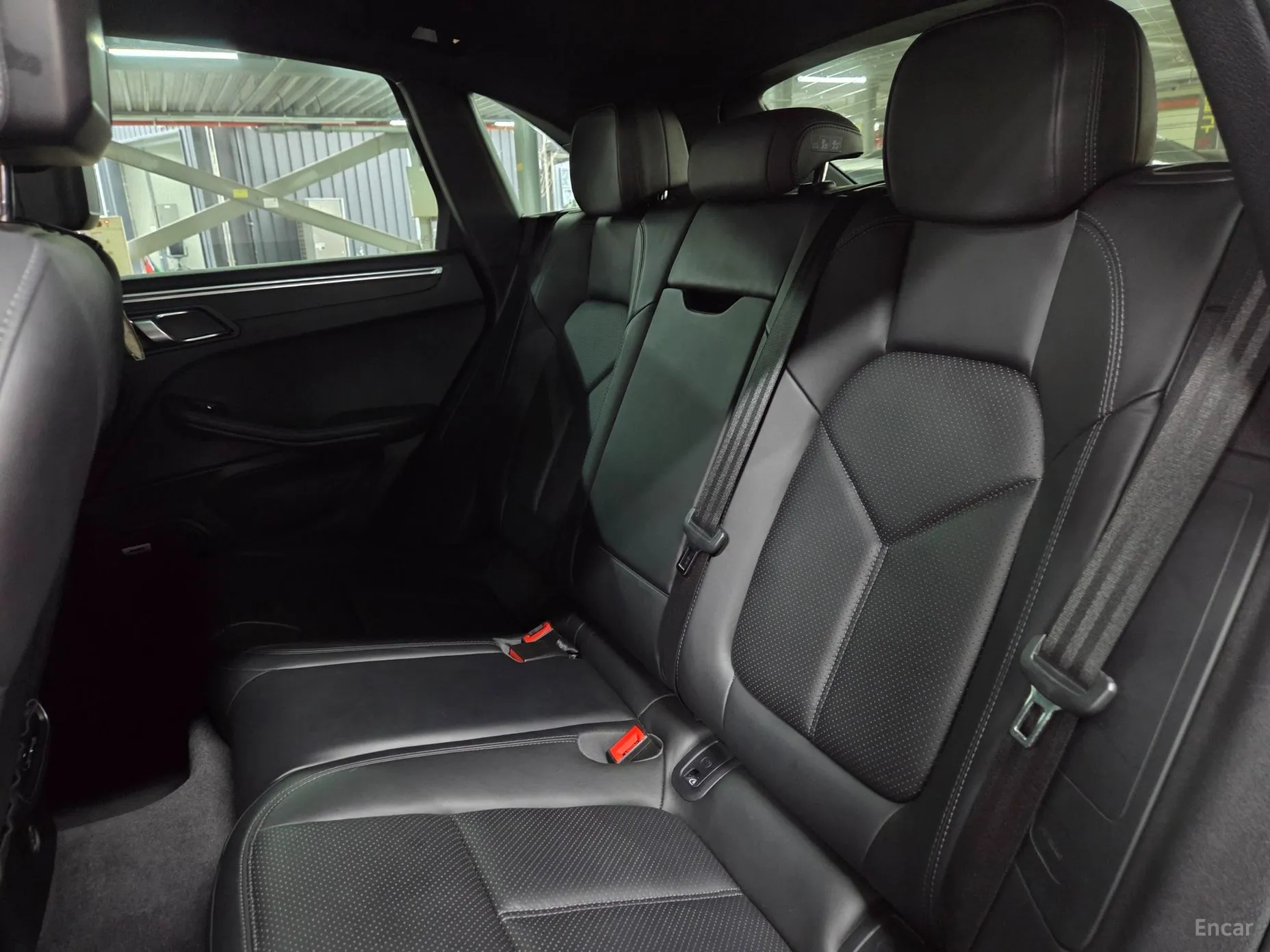 Porsche Macan превью 13