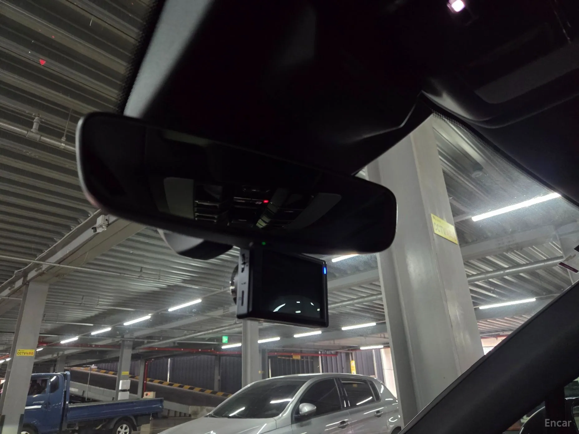 Porsche Macan превью 14