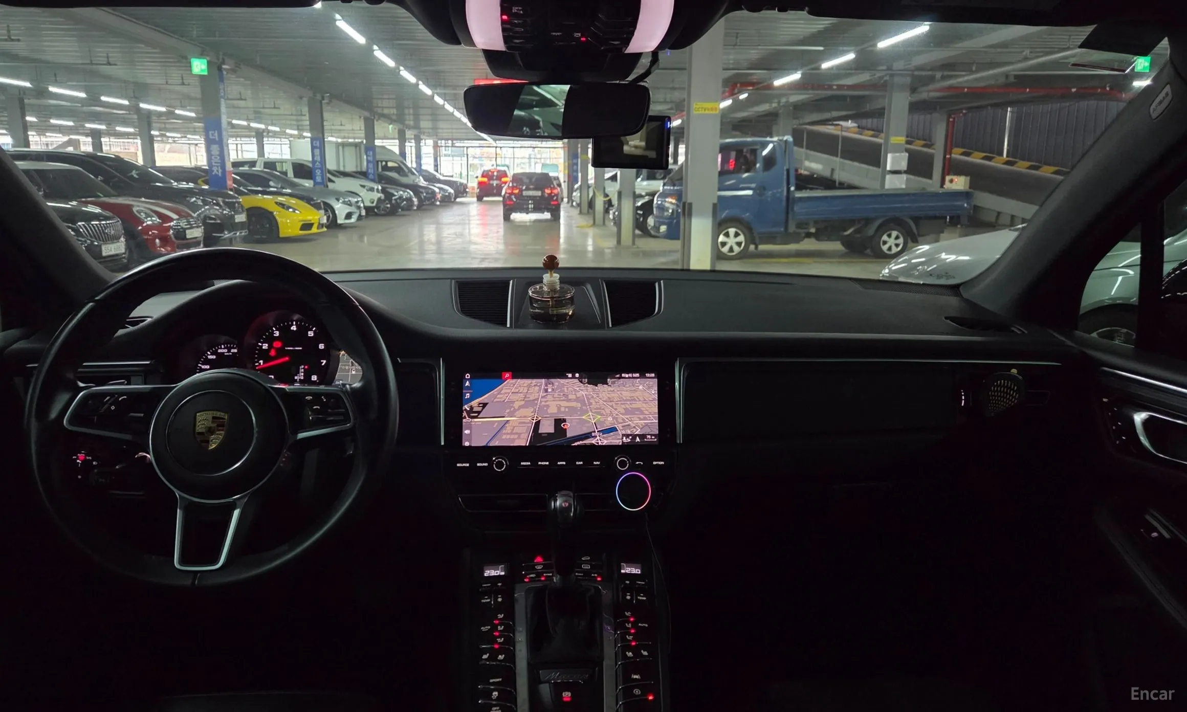 Porsche Macan превью 7