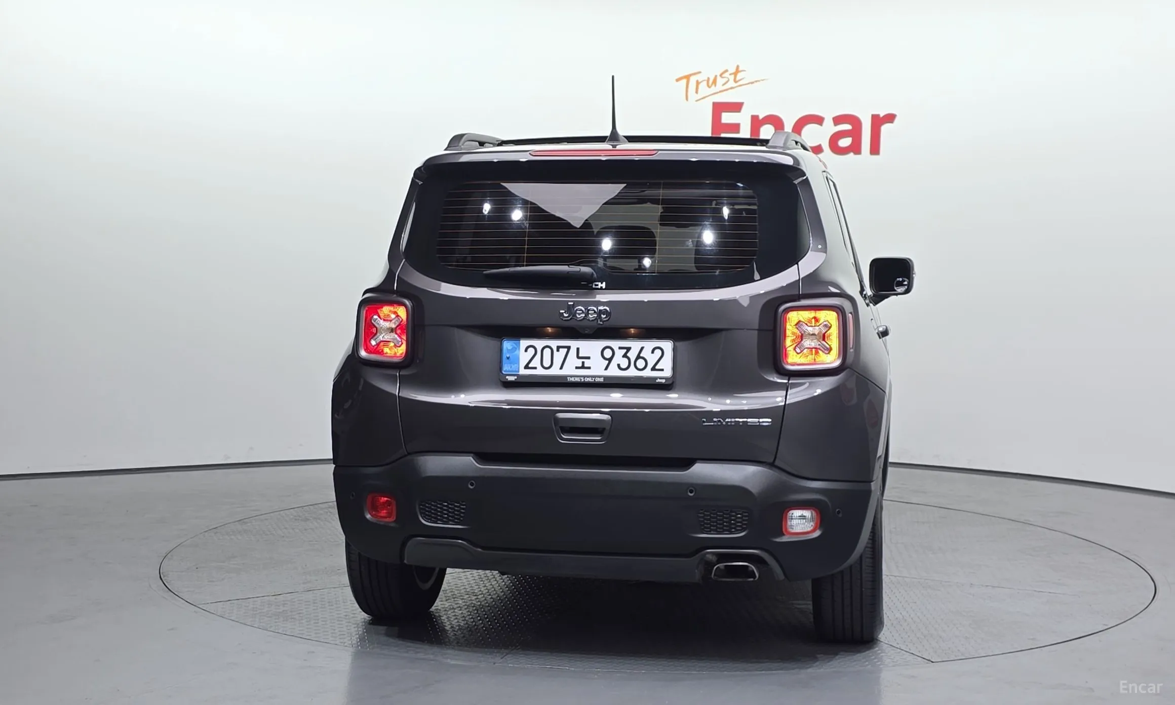 Jeep Renegade превью 4