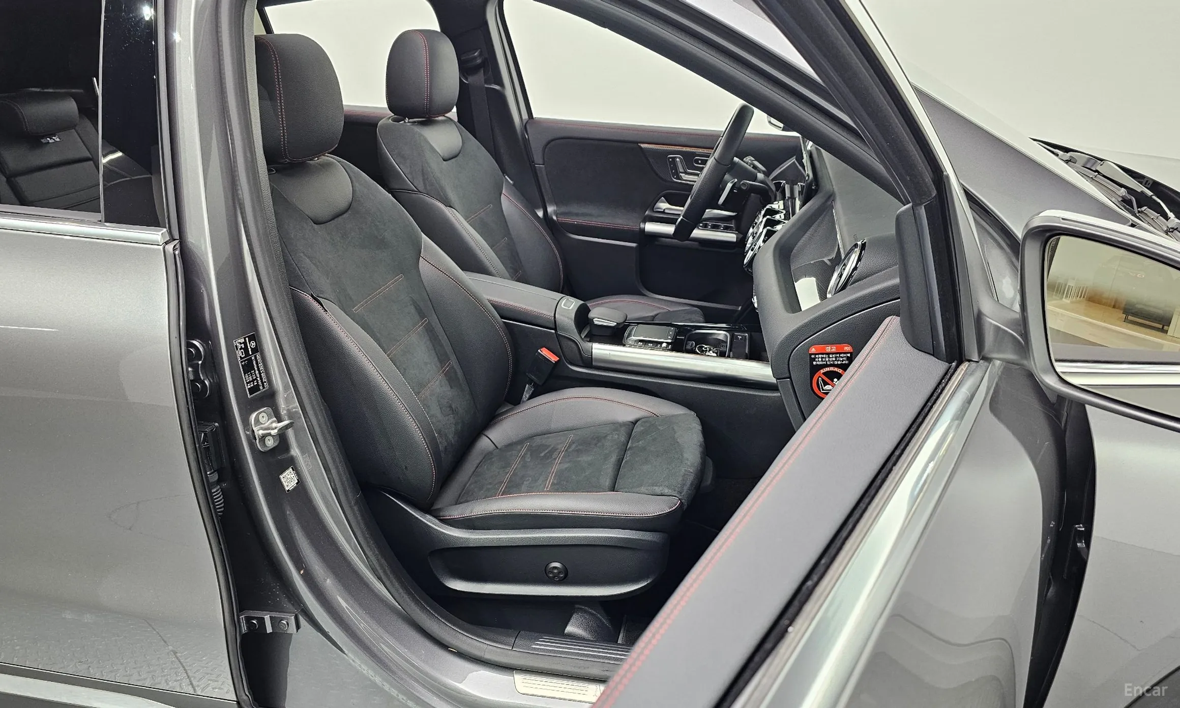 Mercedes Benz GLA-Class H247 превью 10