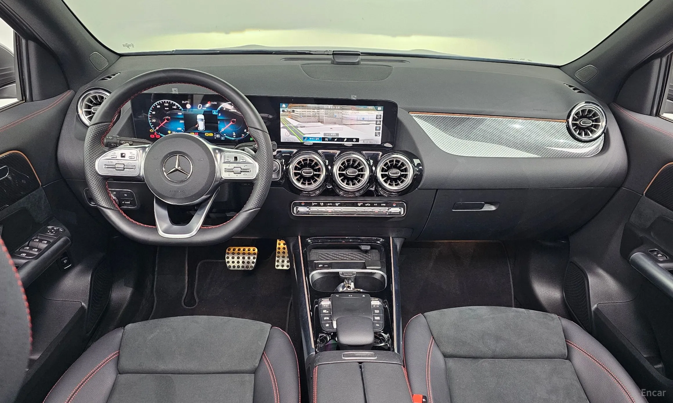 Mercedes Benz GLA-Class H247 превью 7