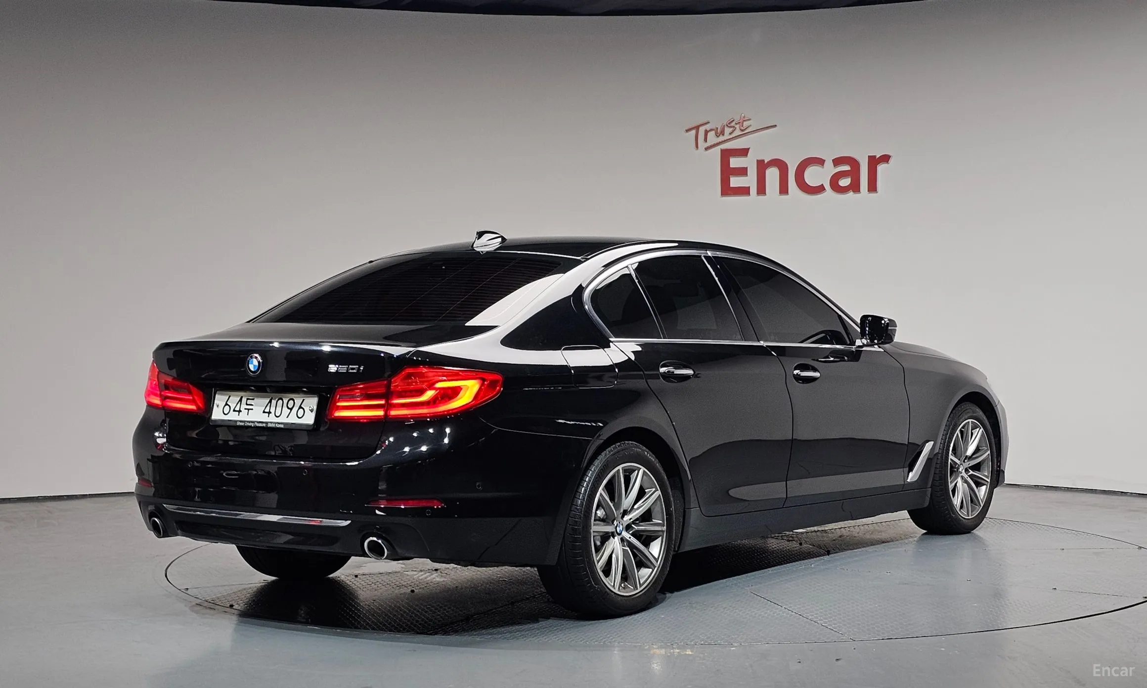 BMW 5 Series (G30)