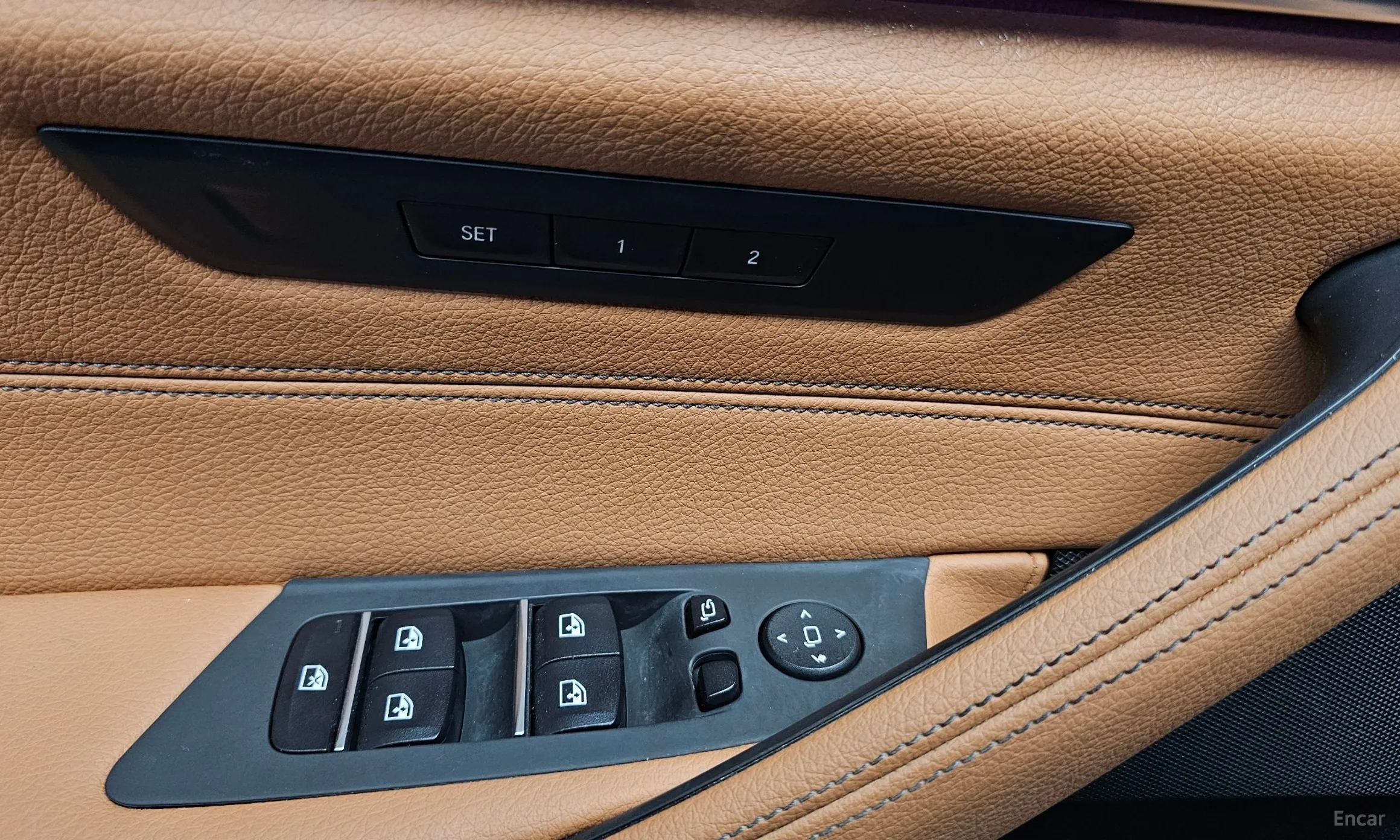 BMW 5 Series (G30) превью 17