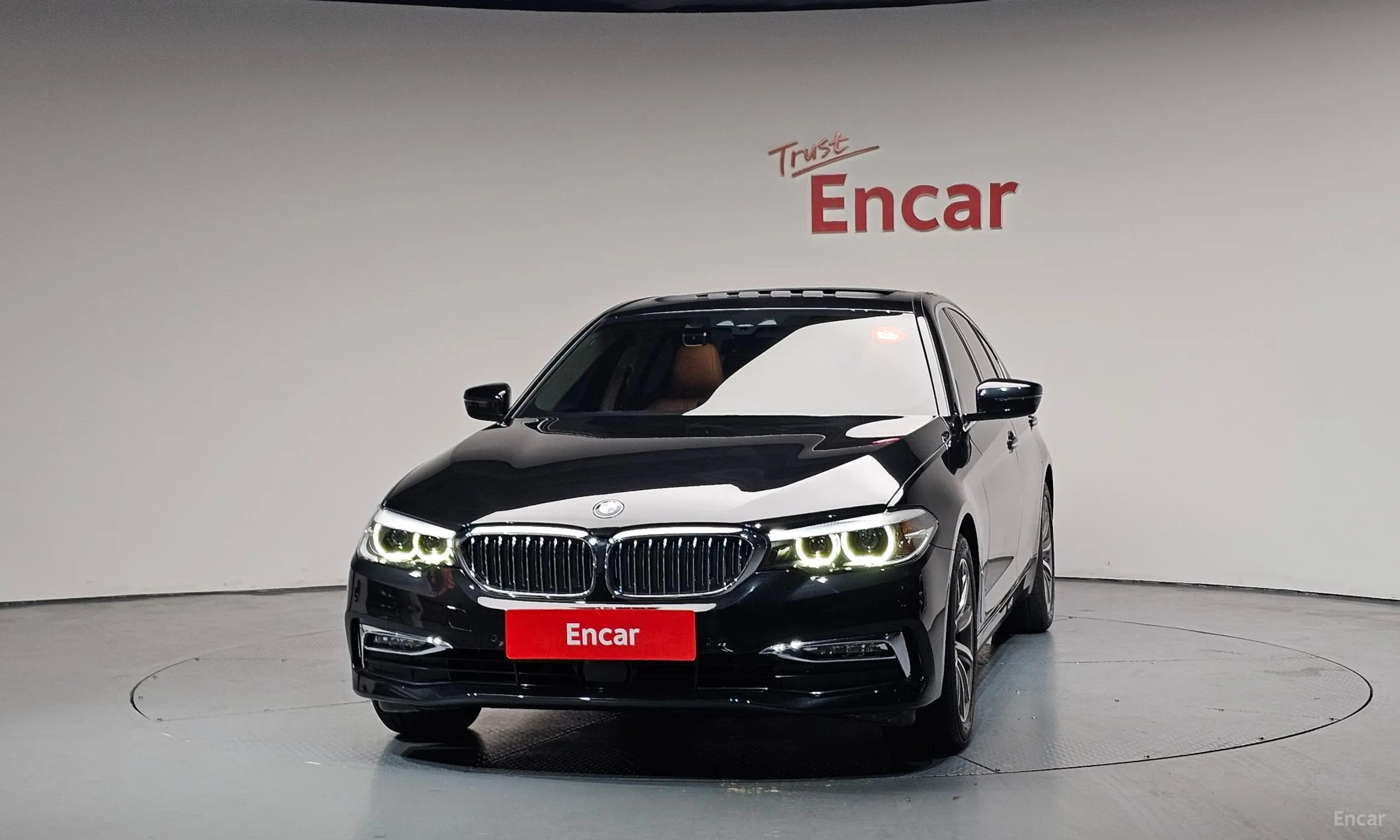BMW 5 Series (G30) превью 3
