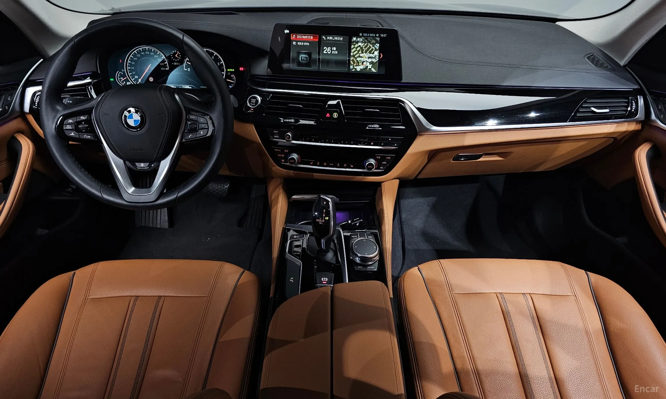 BMW 5 Series (G30) превью 7
