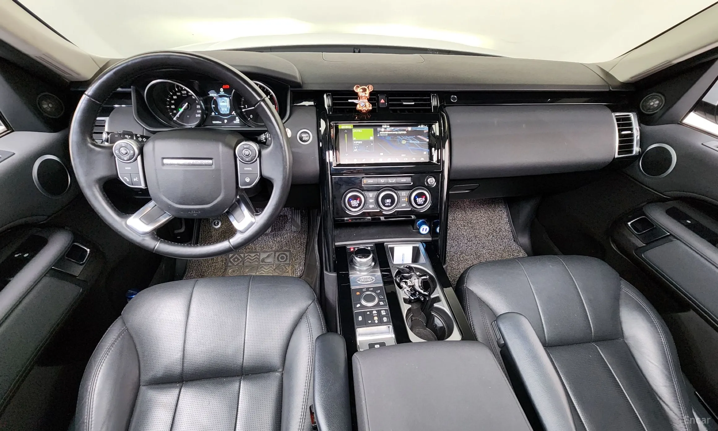 Land Rover Discovery 5 превью 7