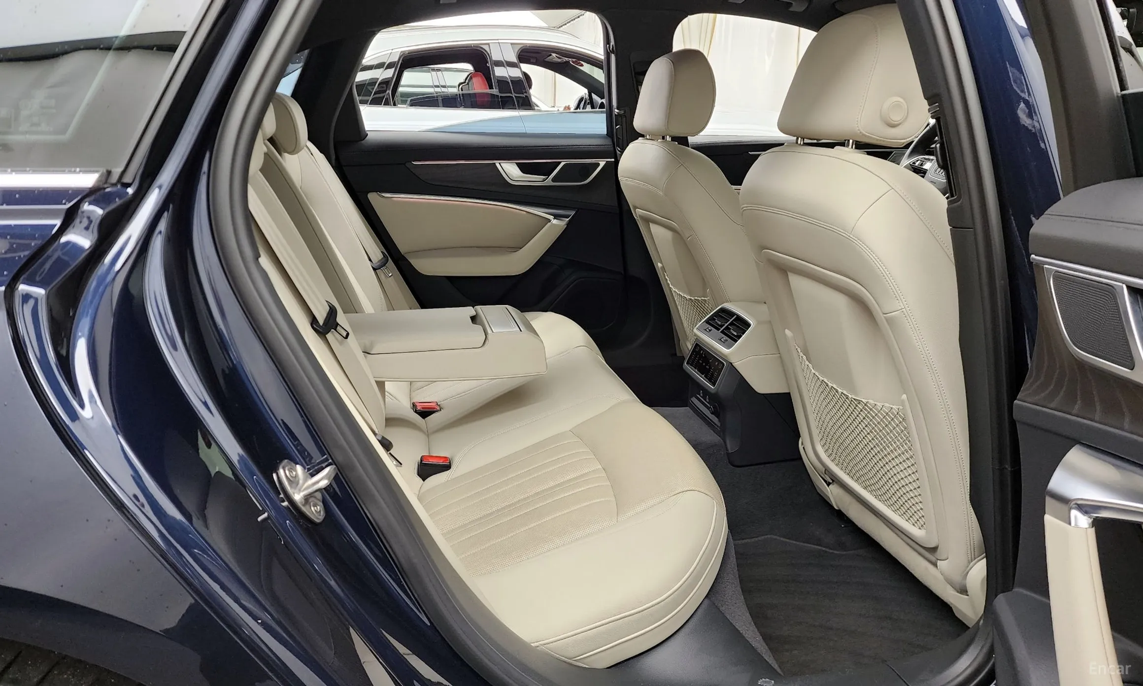 Audi A6 (C8) превью 12