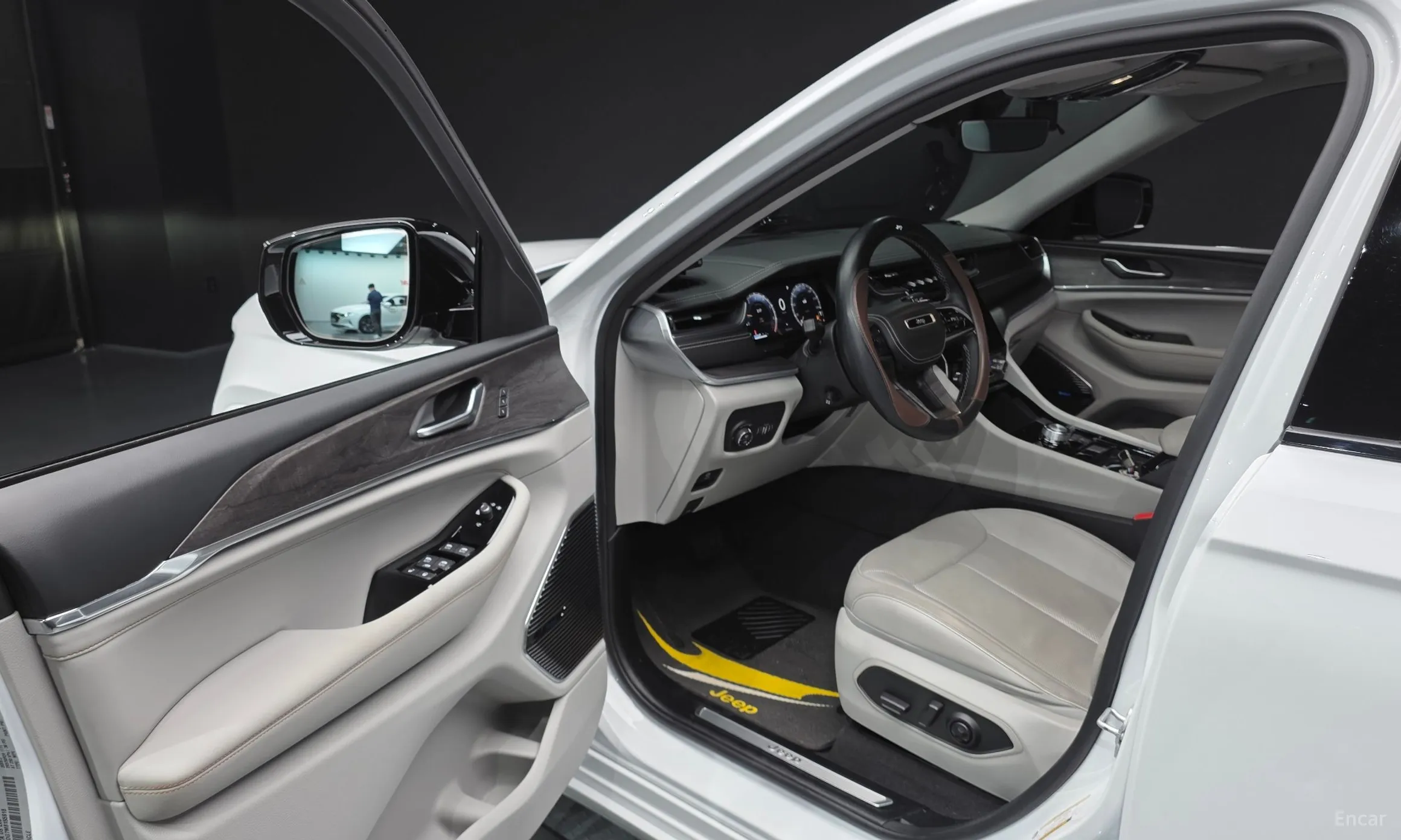 Jeep Grand Cherokee (WL) превью 10