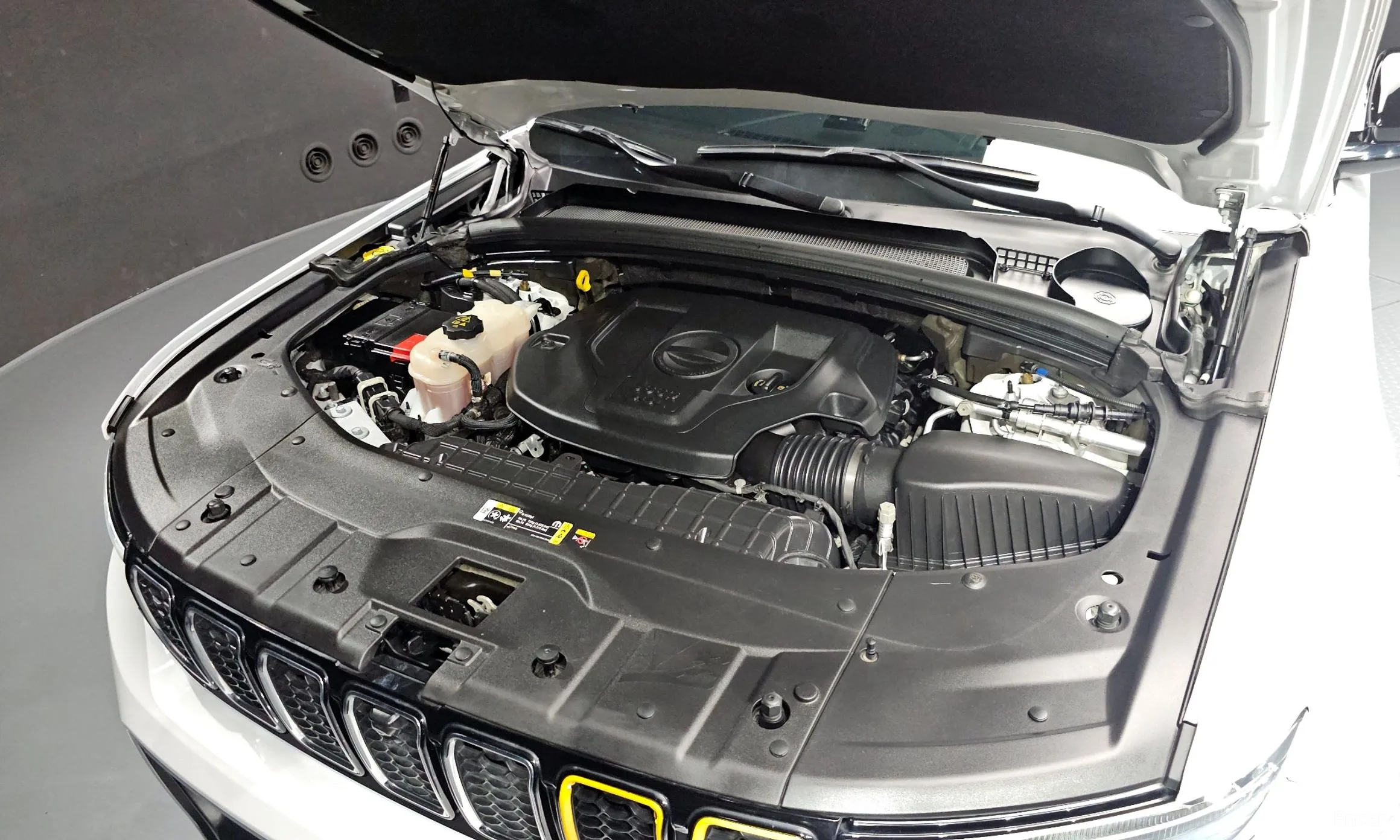 Jeep Grand Cherokee (WL) превью 6
