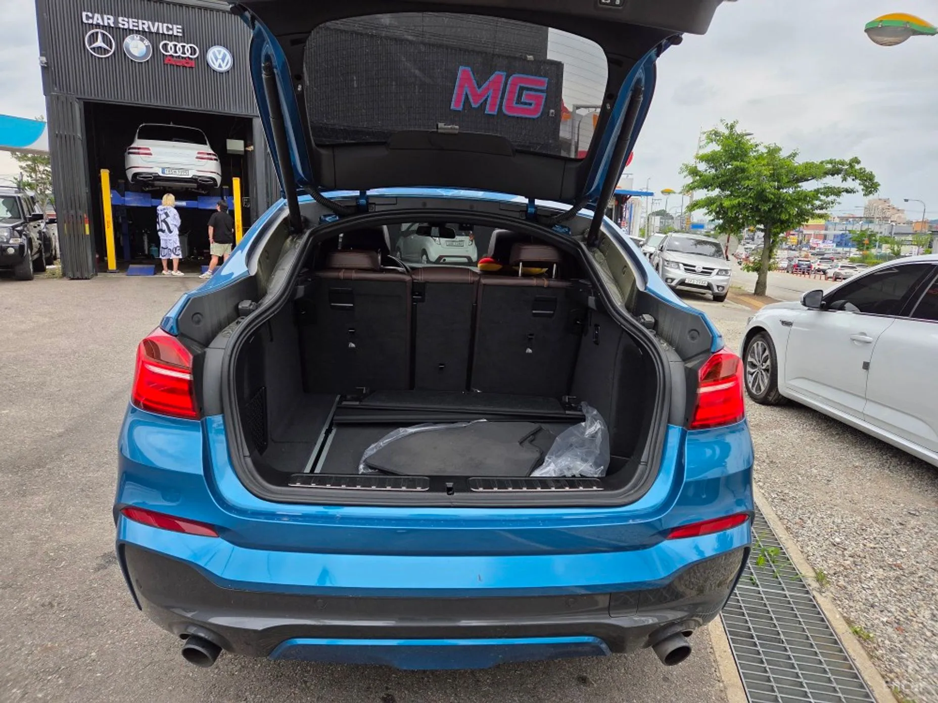 BMW X4 (F26) превью 17