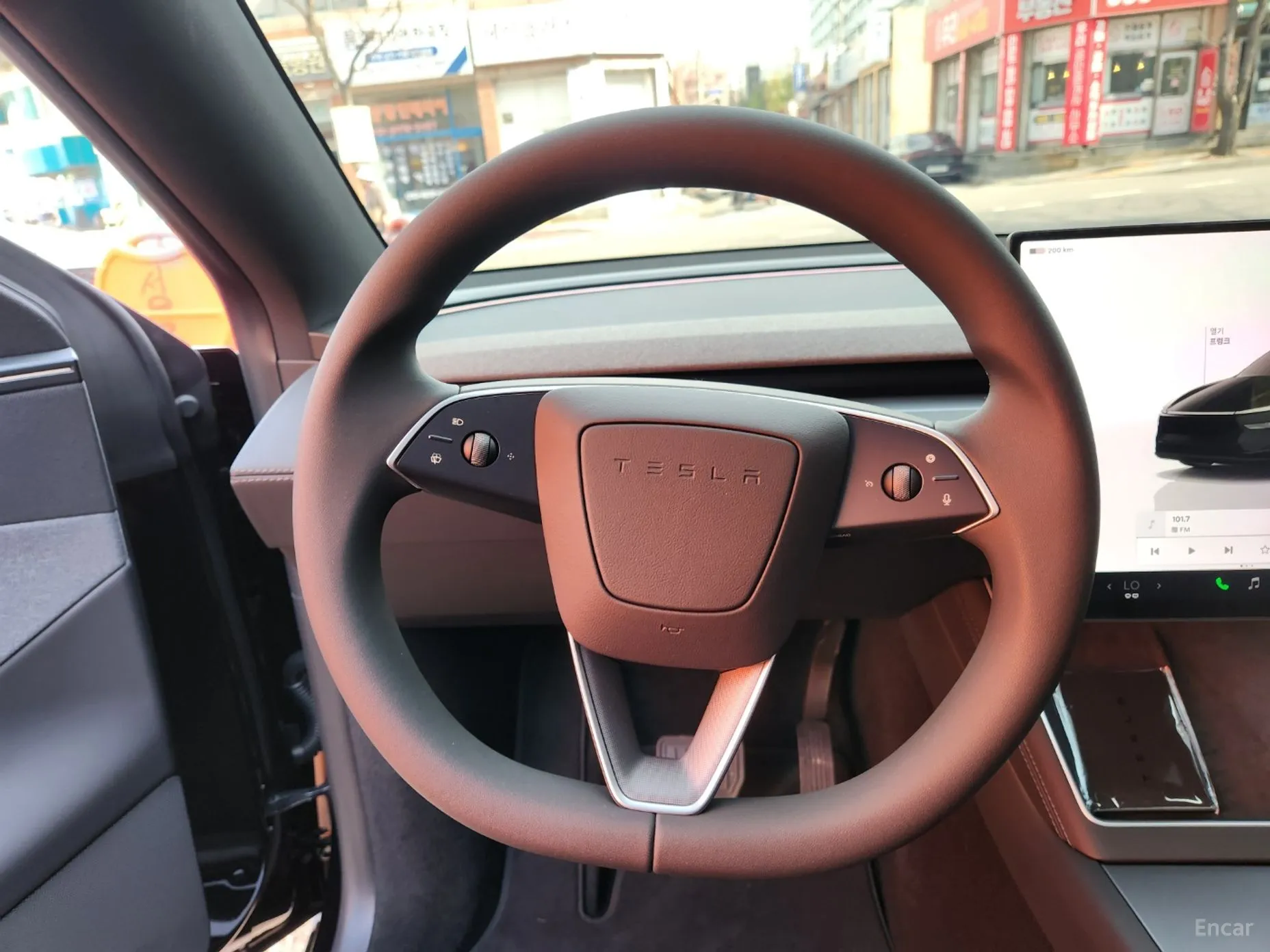 Tesla Model Y превью 12
