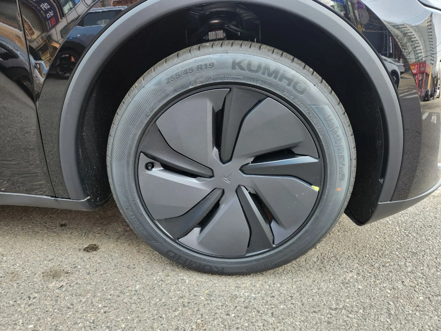Tesla Model Y превью 19