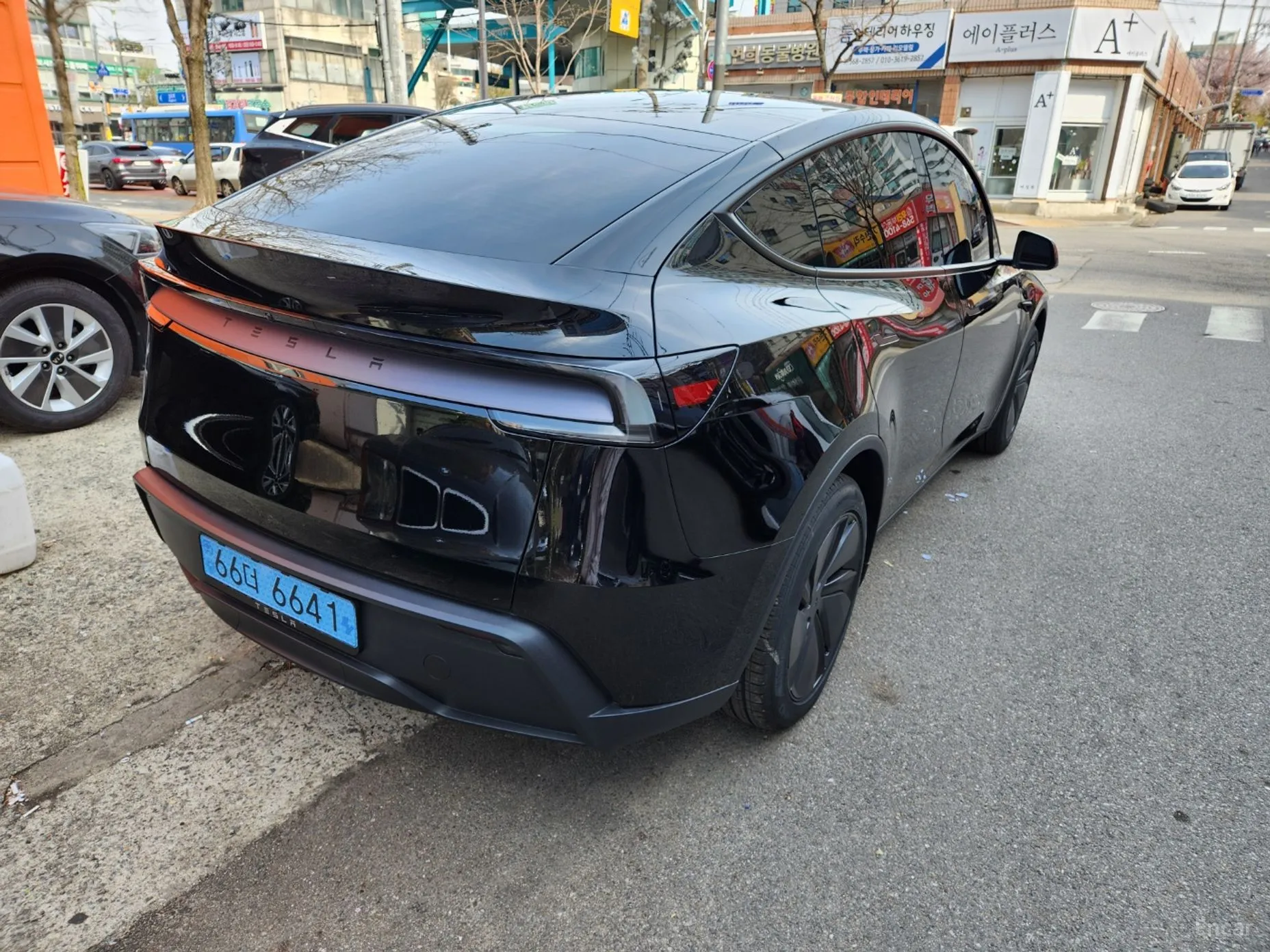 Tesla Model Y превью 6