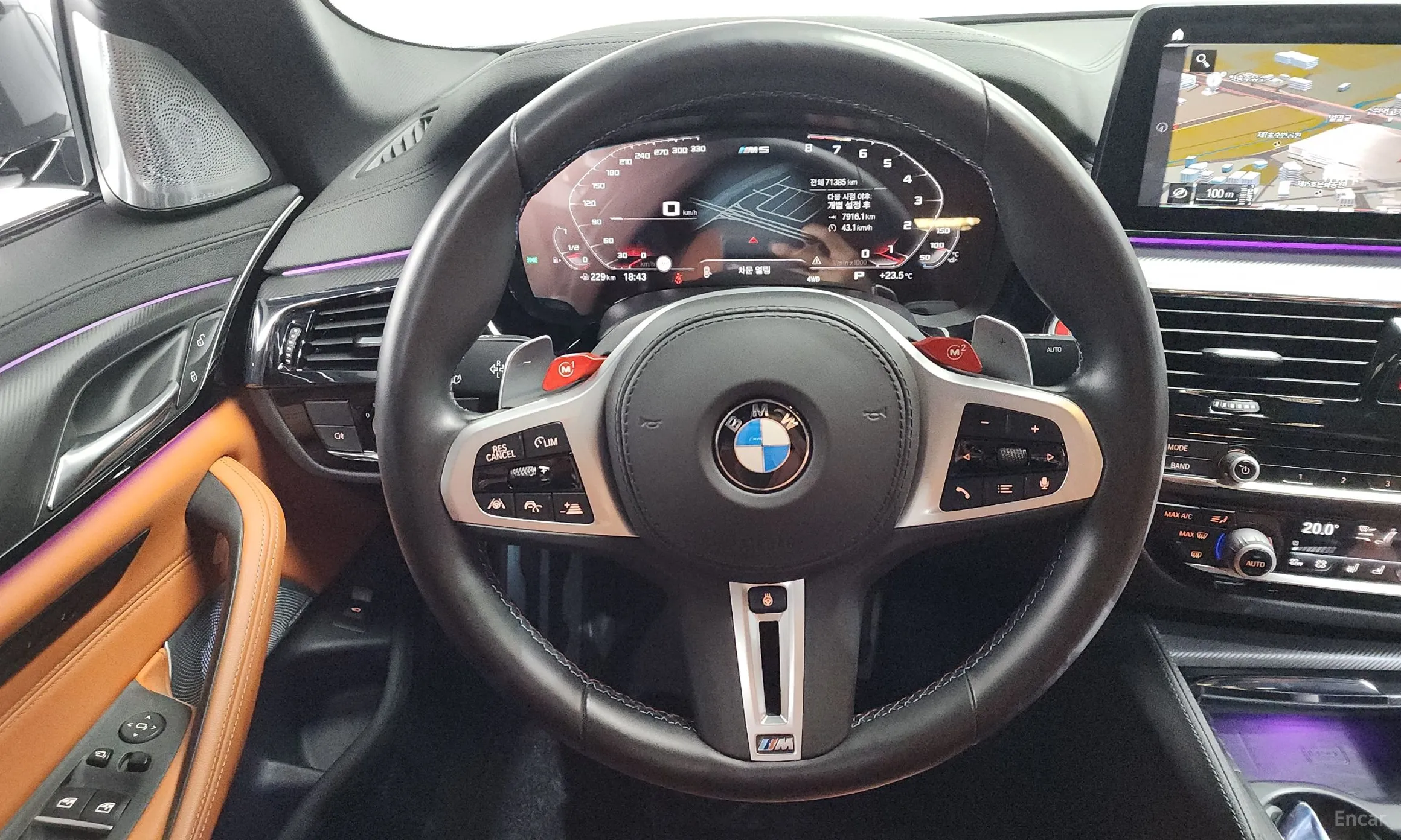 BMW M5 (F90) превью 12