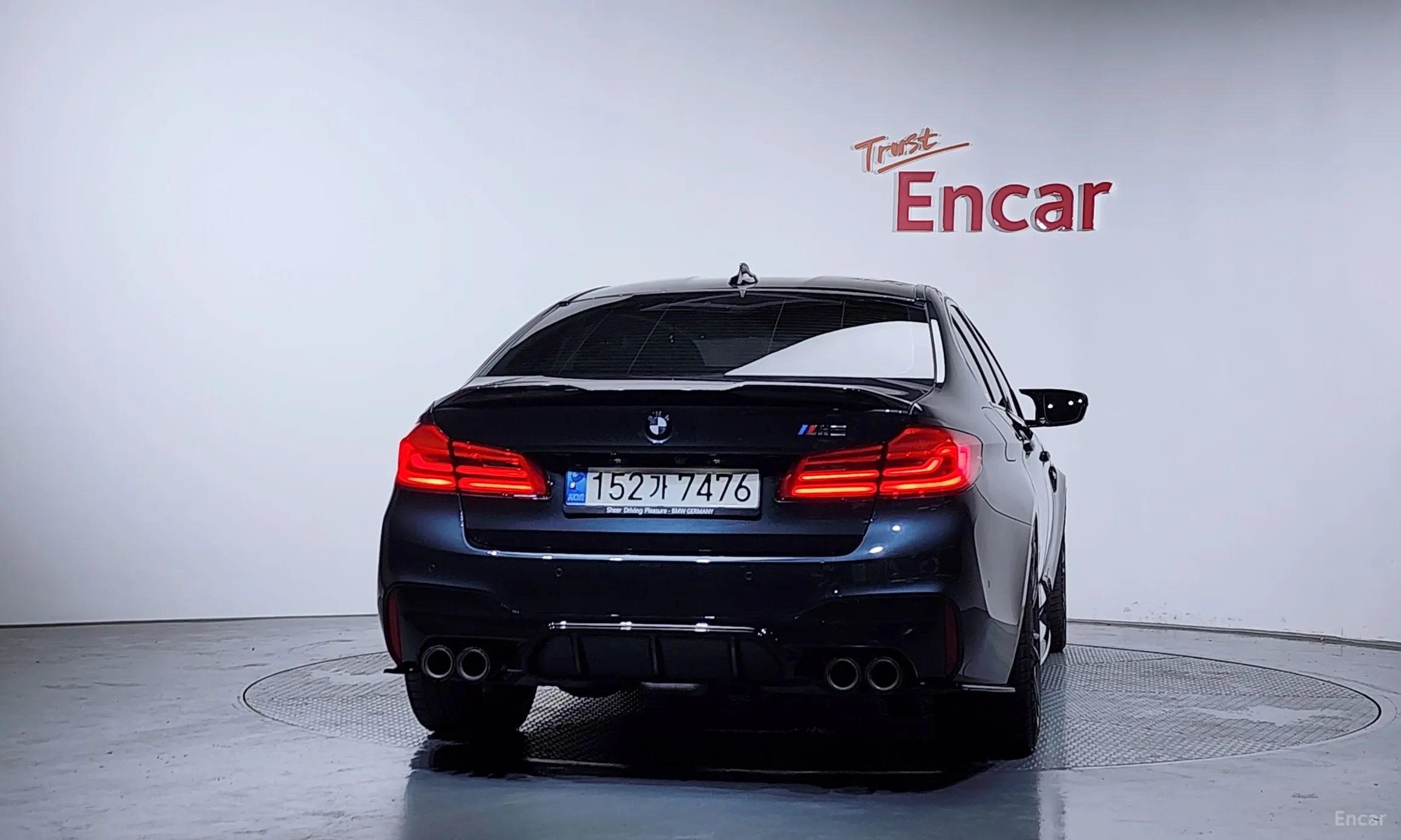 BMW M5 (F90) превью 4