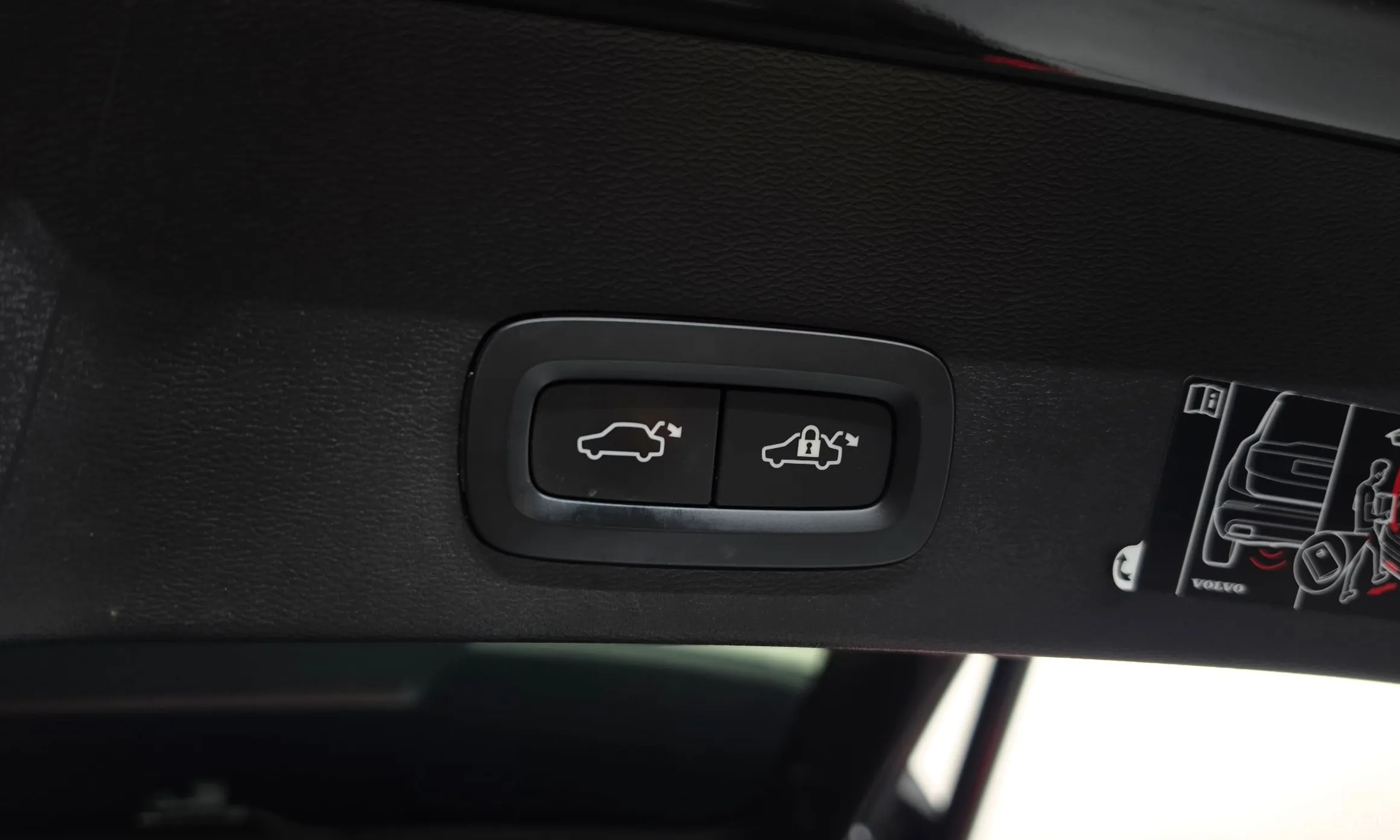 Volvo XC40 превью 18