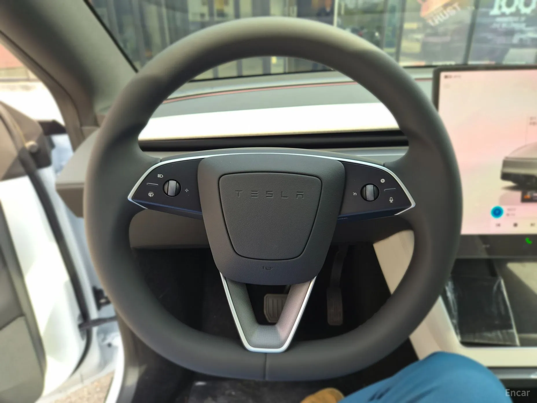 Tesla Model Y превью 11