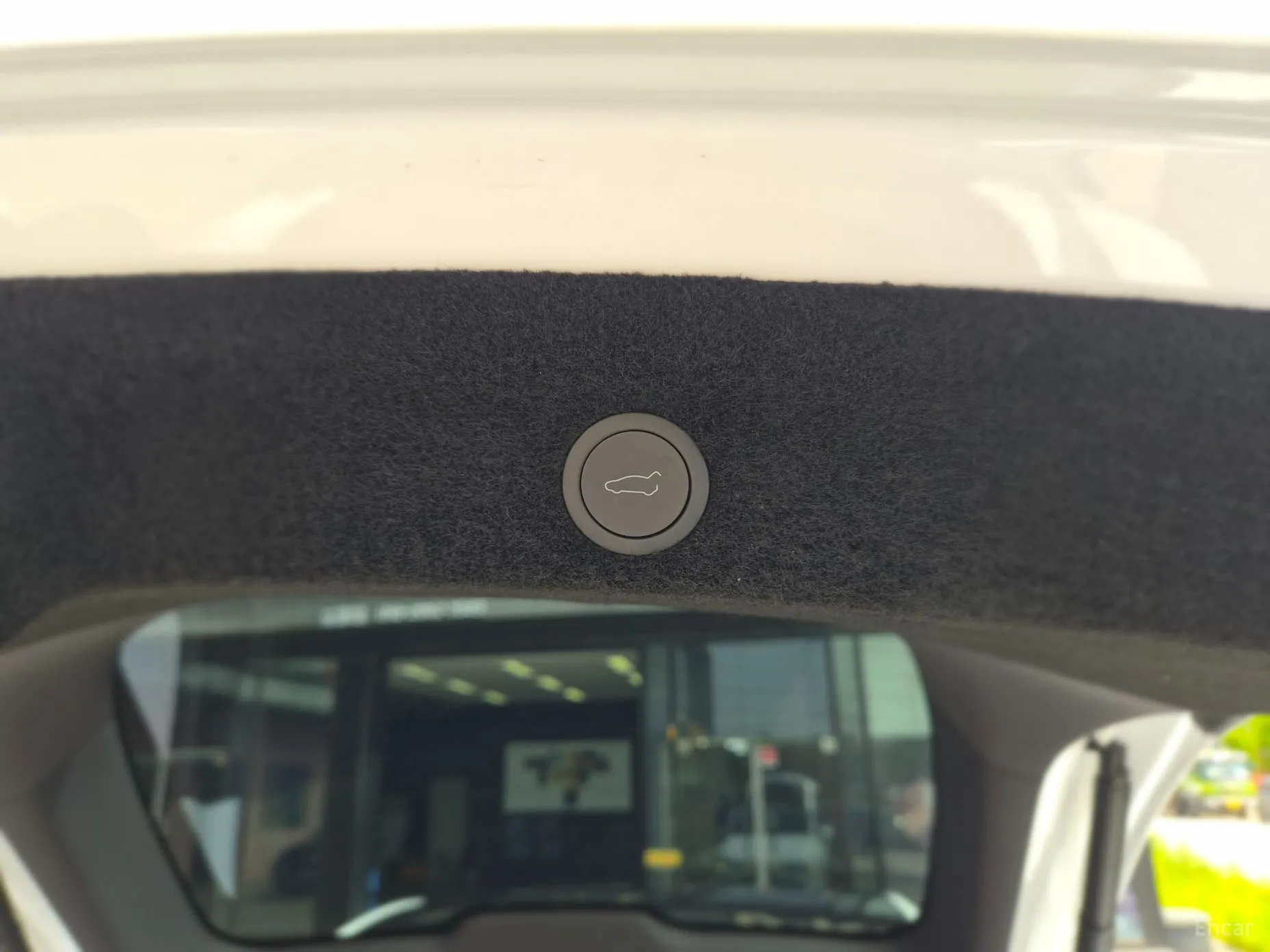 Tesla Model Y превью 17