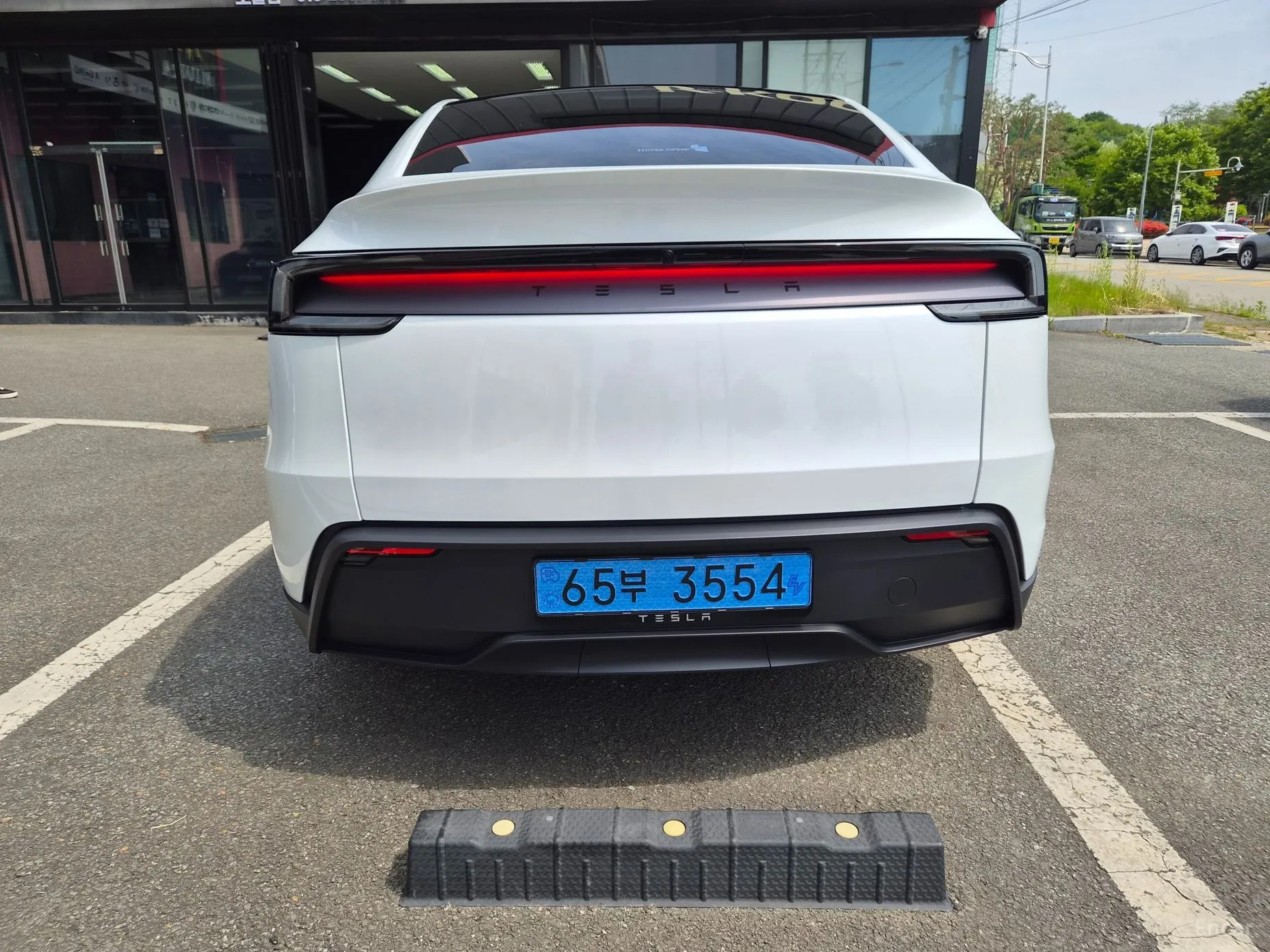 Tesla Model Y превью 6