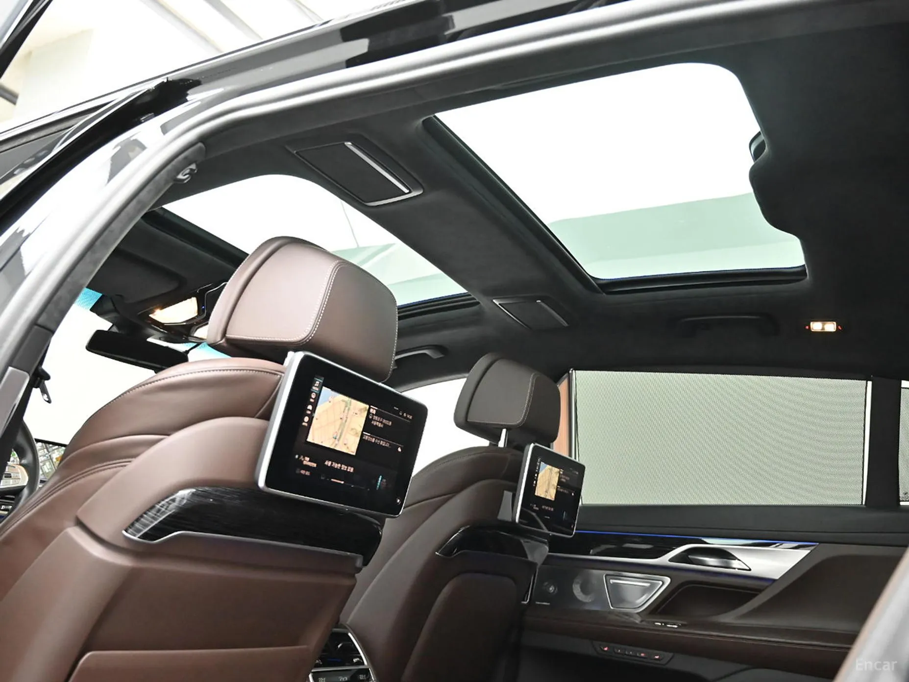BMW 7 Series (G11) превью 19