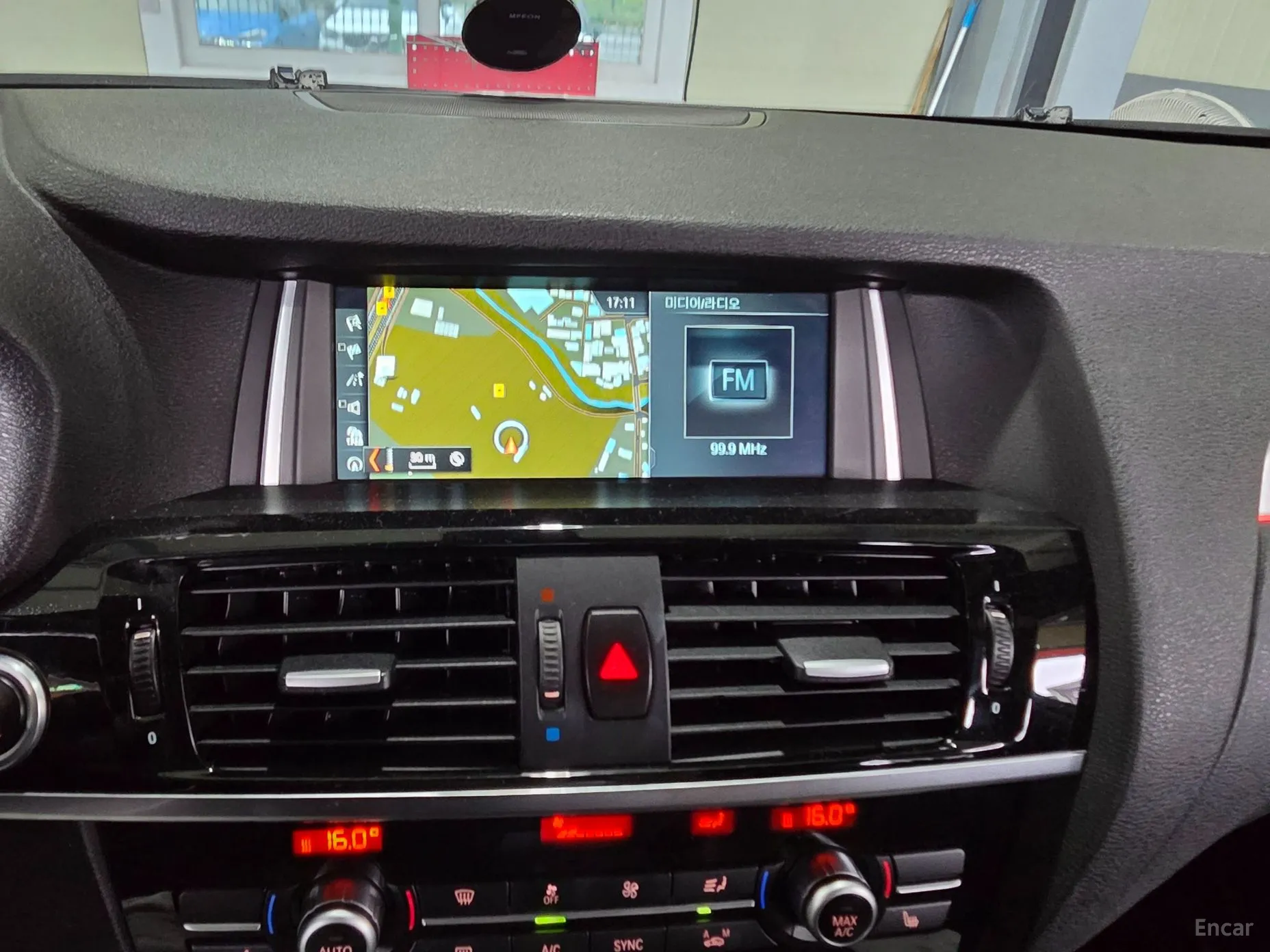 BMW X4 (F26) превью 10