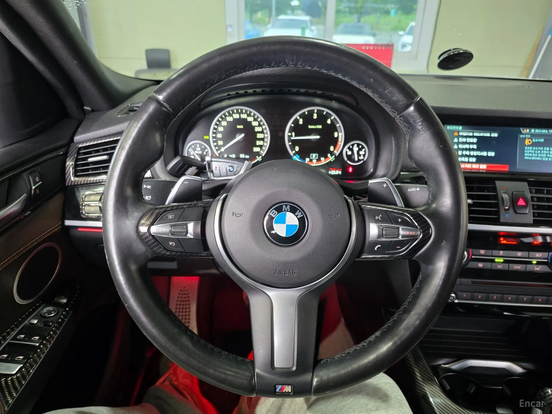 BMW X4 (F26) превью 7