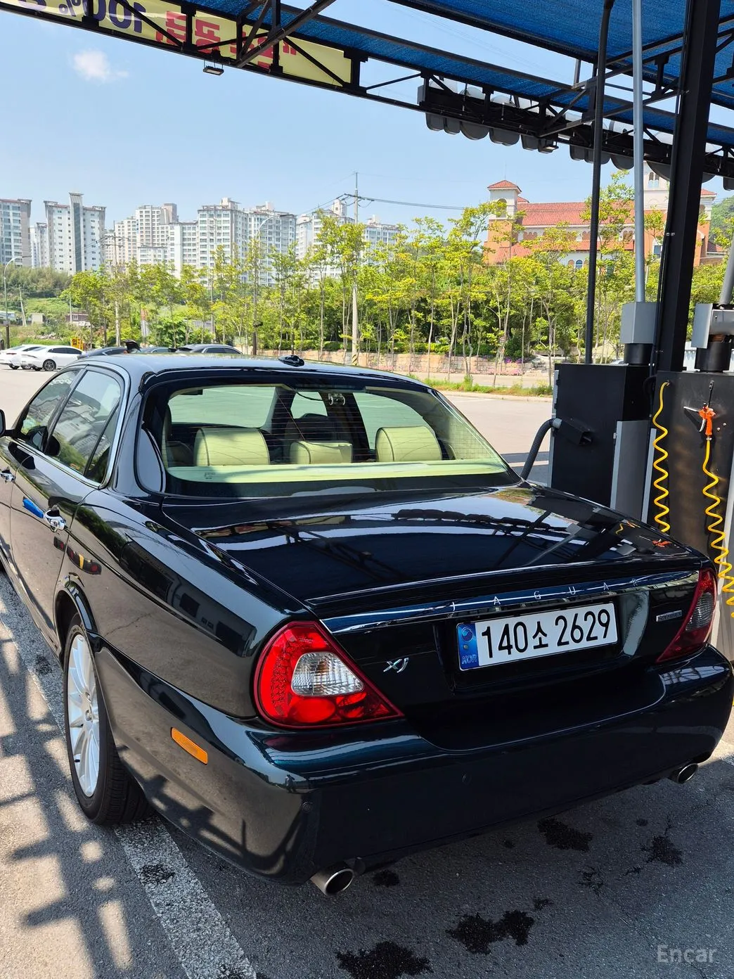 Jaguar New XJ