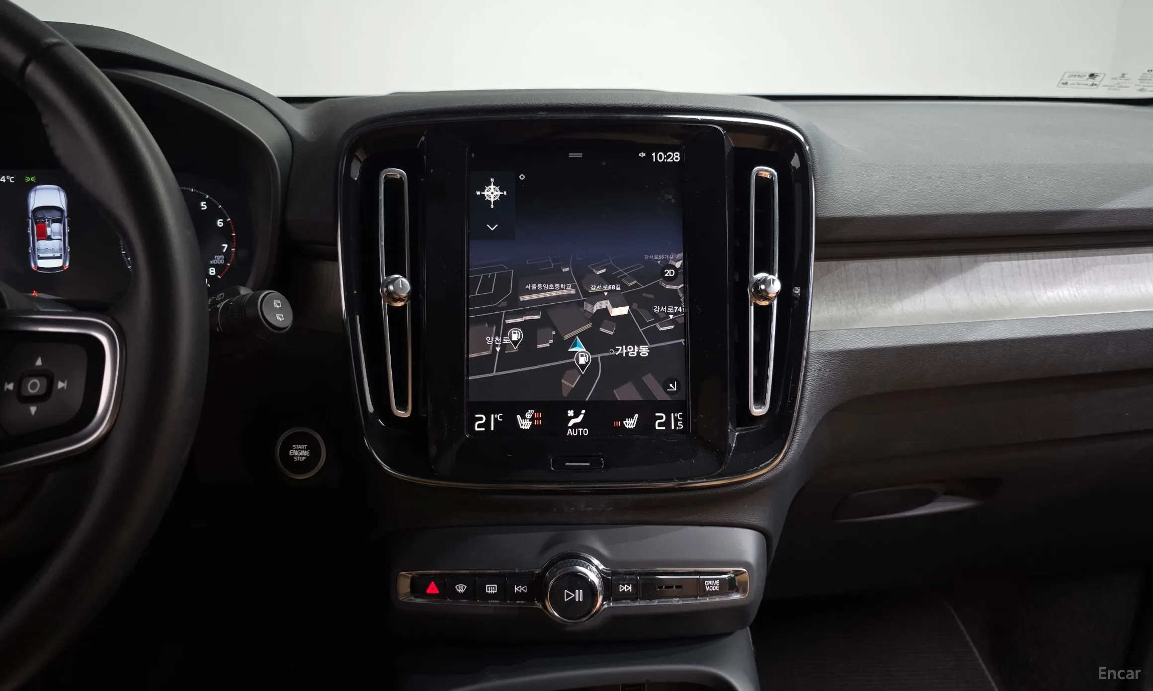 Volvo XC40 превью 13