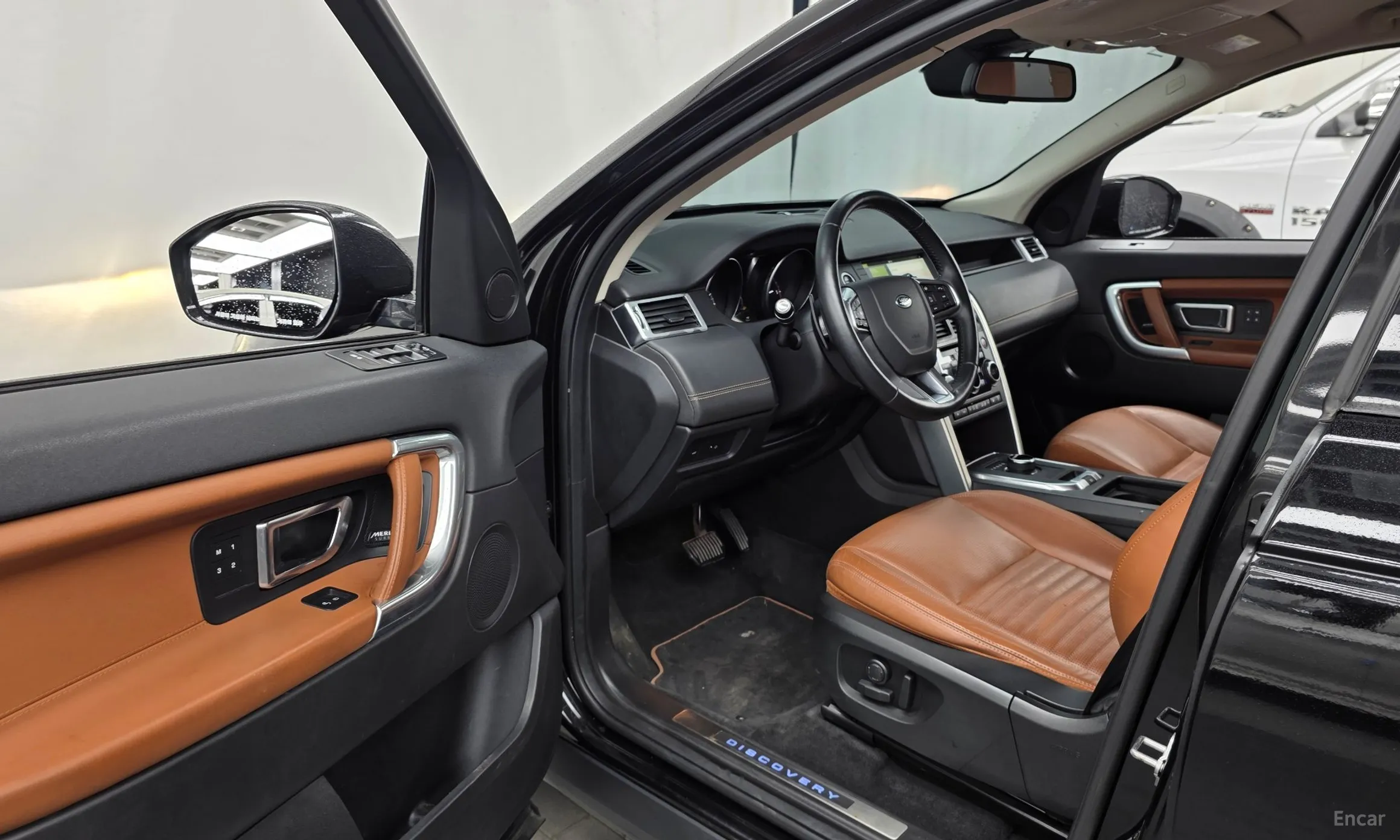 Land Rover Discovery Sports превью 10