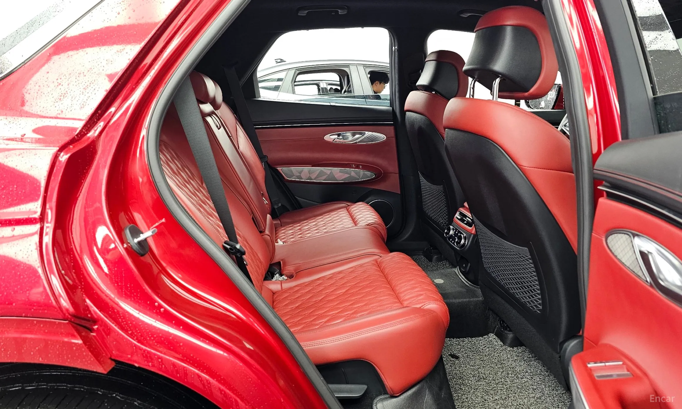 Genesis GV70 превью 12