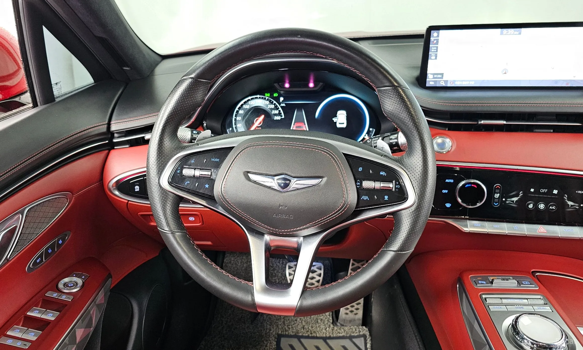 Genesis GV70 превью 13
