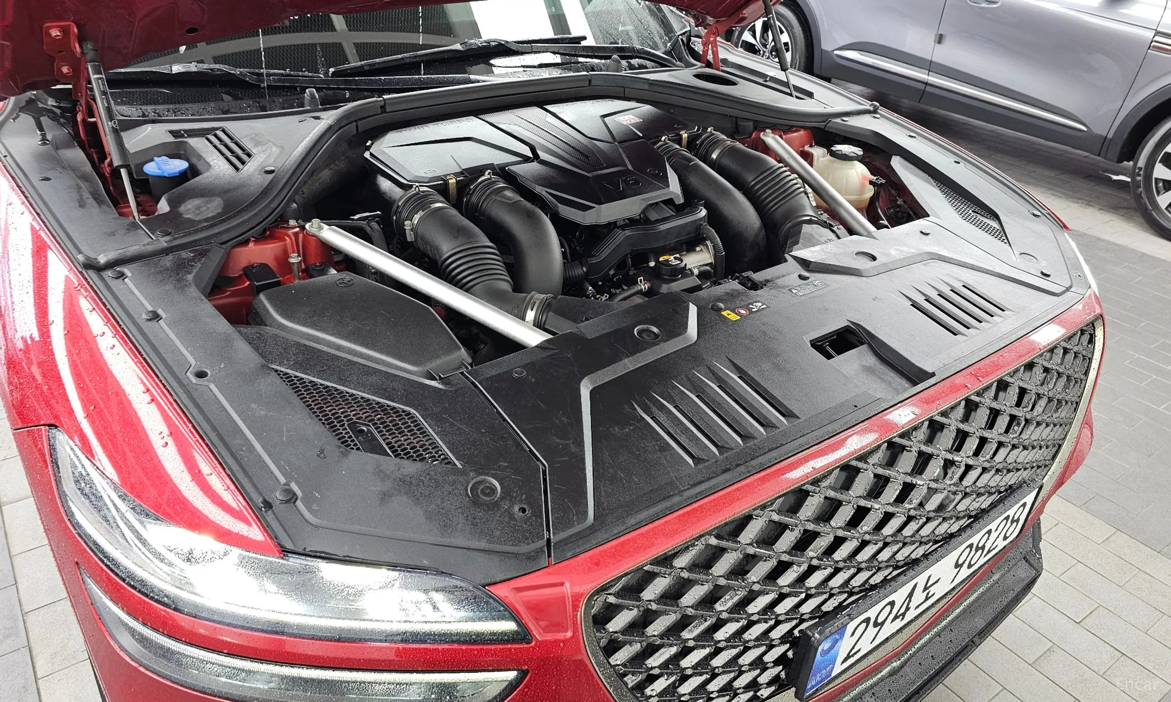 Genesis GV70 превью 6