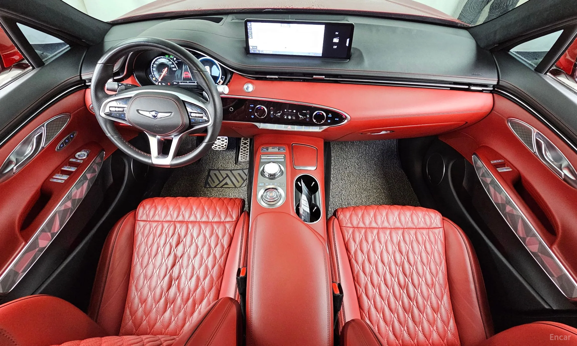 Genesis GV70 превью 7