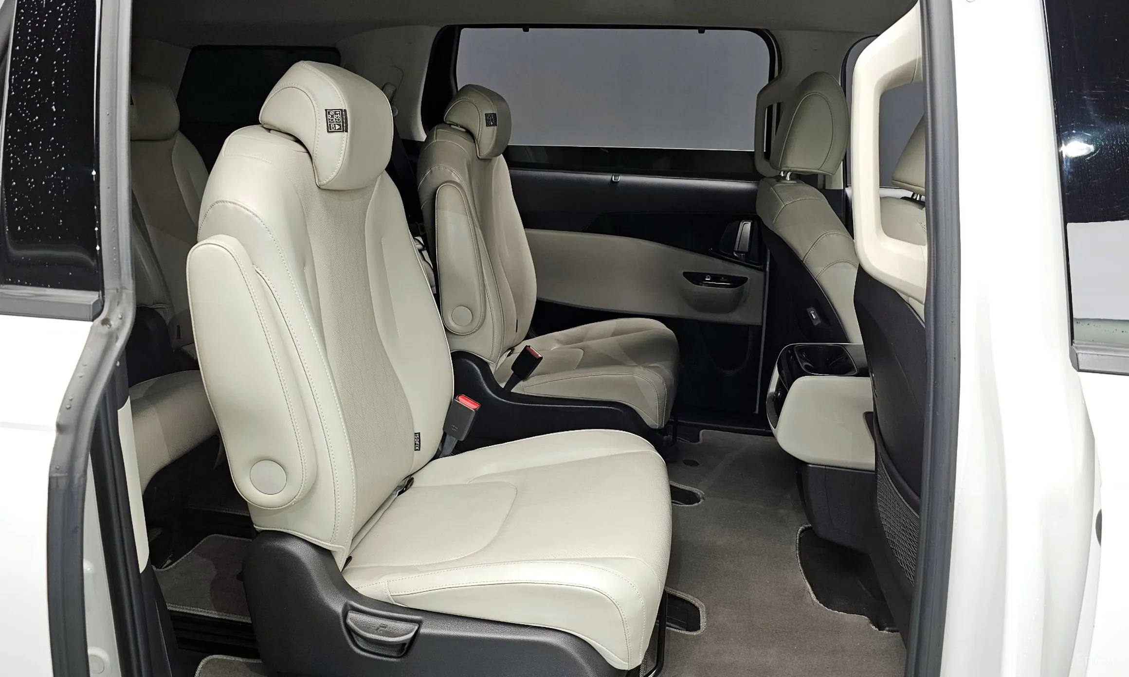 Kia Carnival Gen 4 превью 11