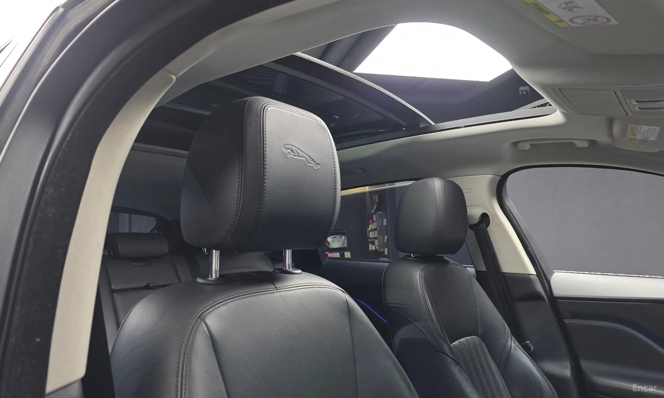 Jaguar F-PACE превью 18