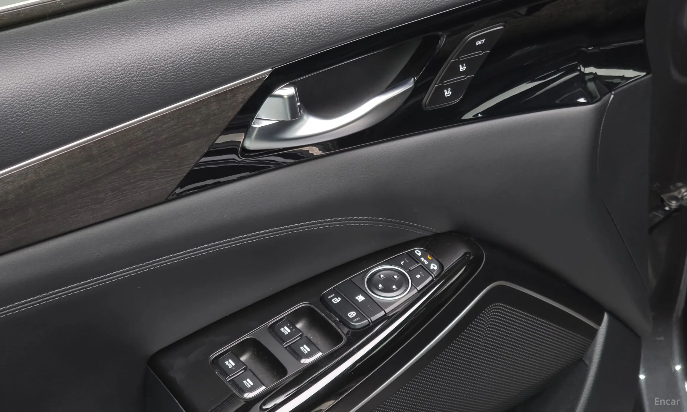 Kia K7 Premier превью 20