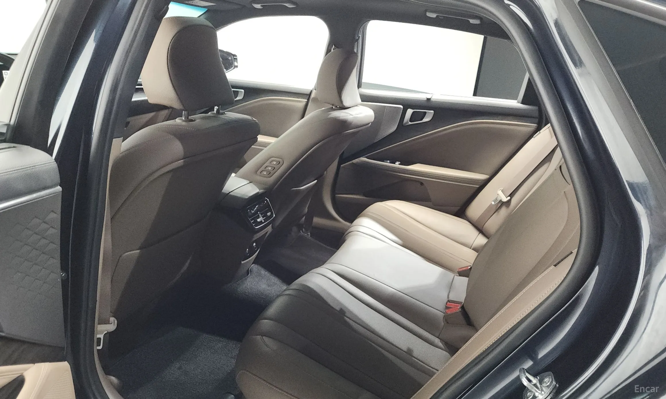 Kia K8 Hybrid превью 11