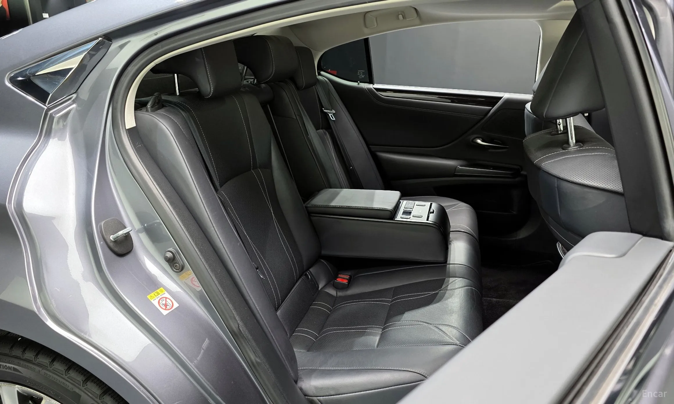 Lexus ES300h 7th Generation превью 11
