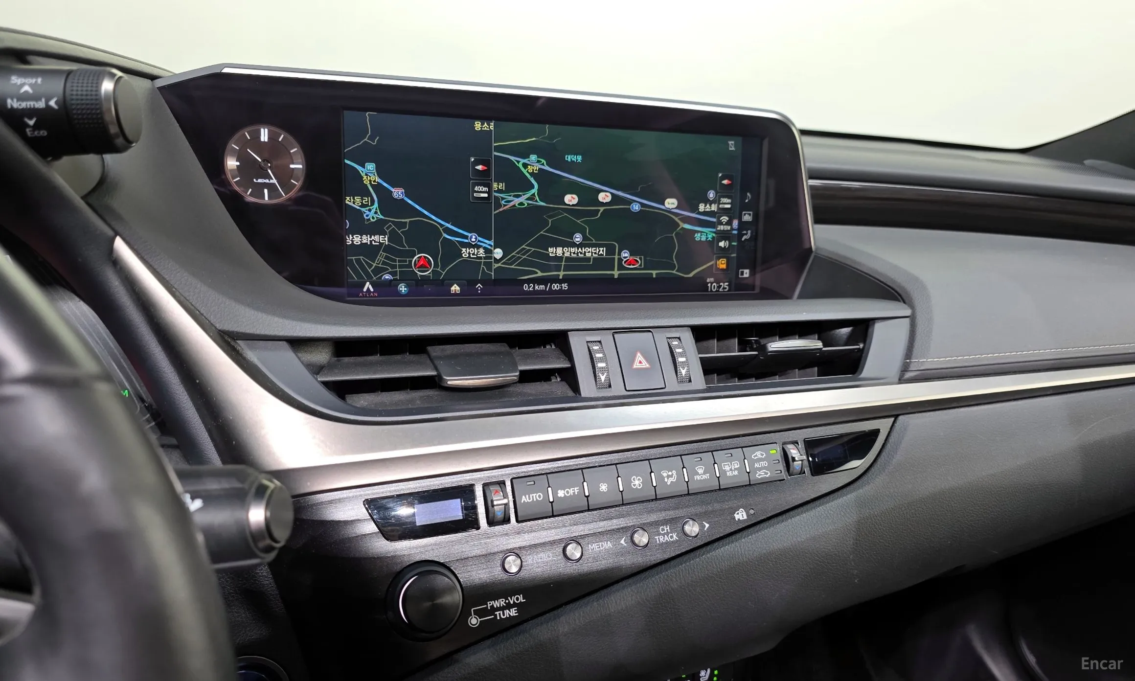 Lexus ES300h 7th Generation превью 14