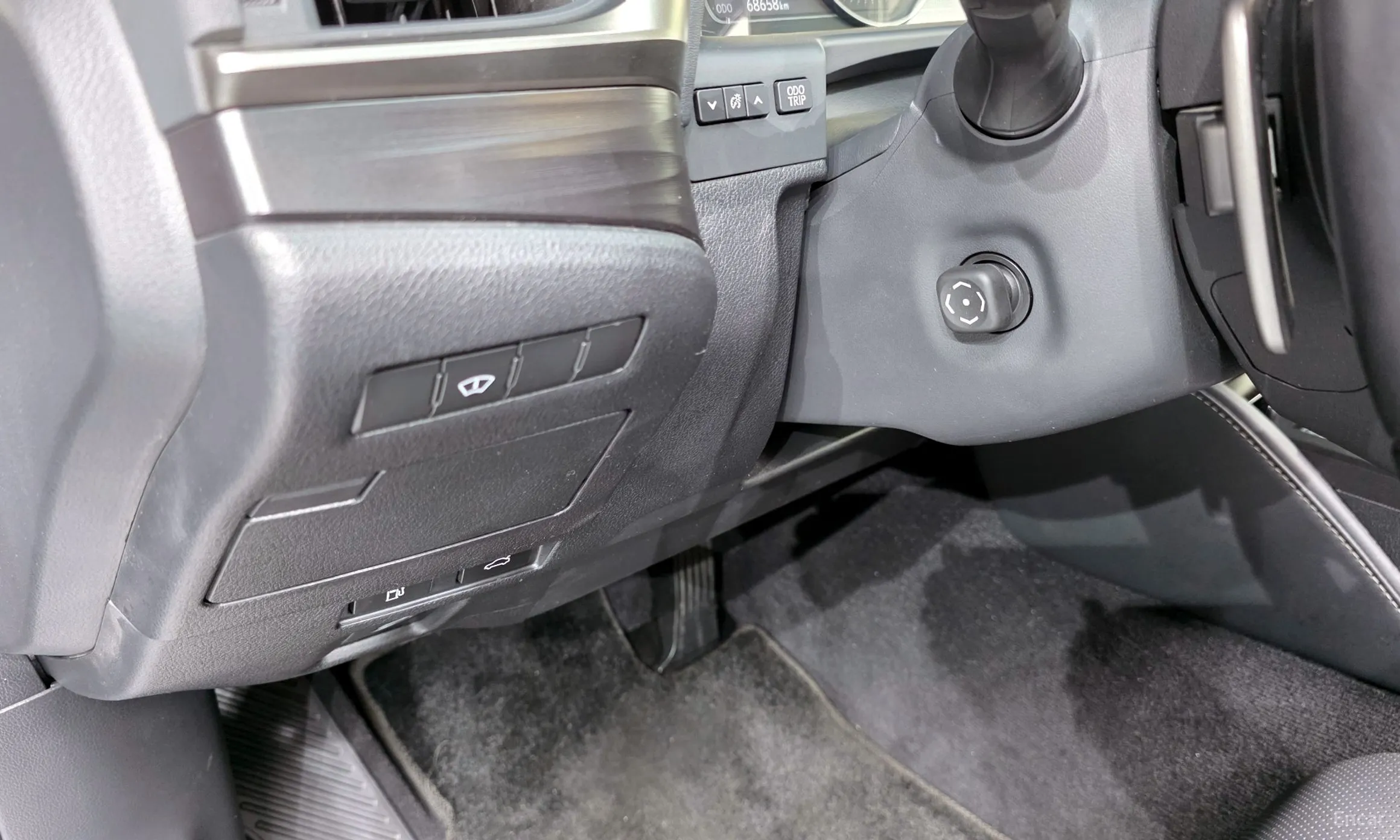 Lexus ES300h 7th Generation превью 17