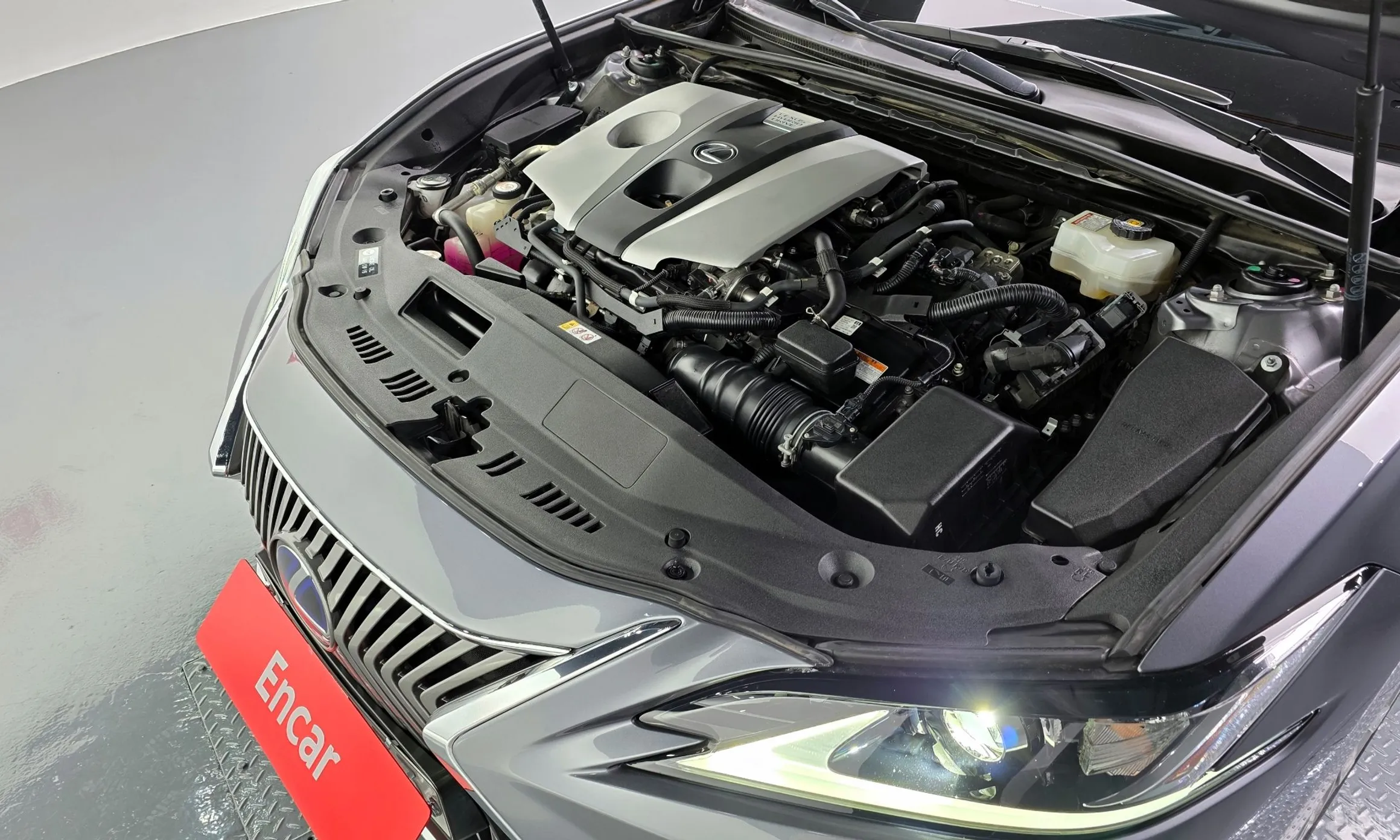 Lexus ES300h 7th Generation превью 6