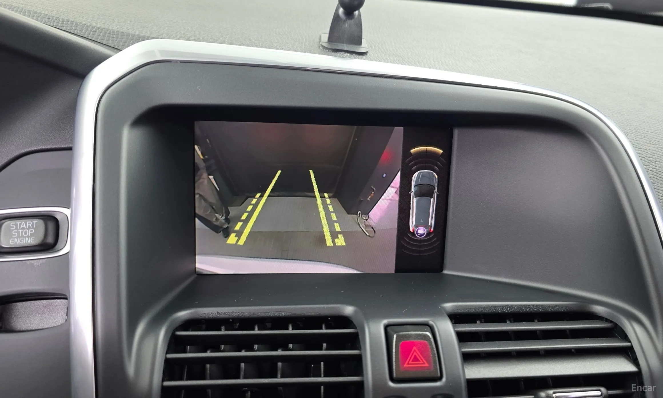 Volvo XC60 превью 15