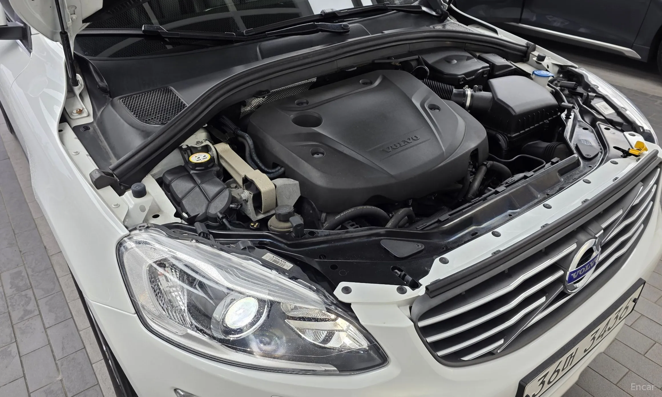 Volvo XC60 превью 6