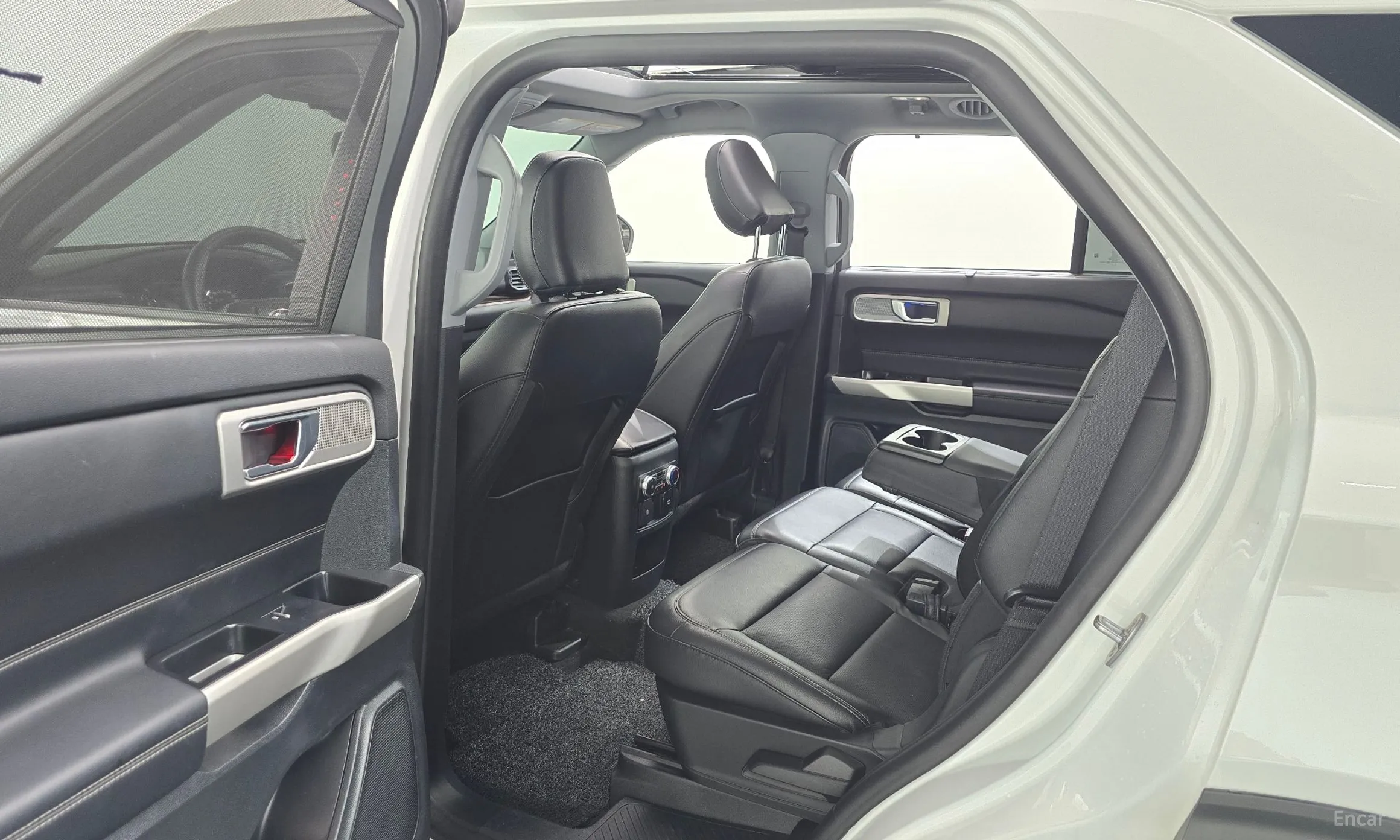 Ford Explorer 6th Generation превью 11
