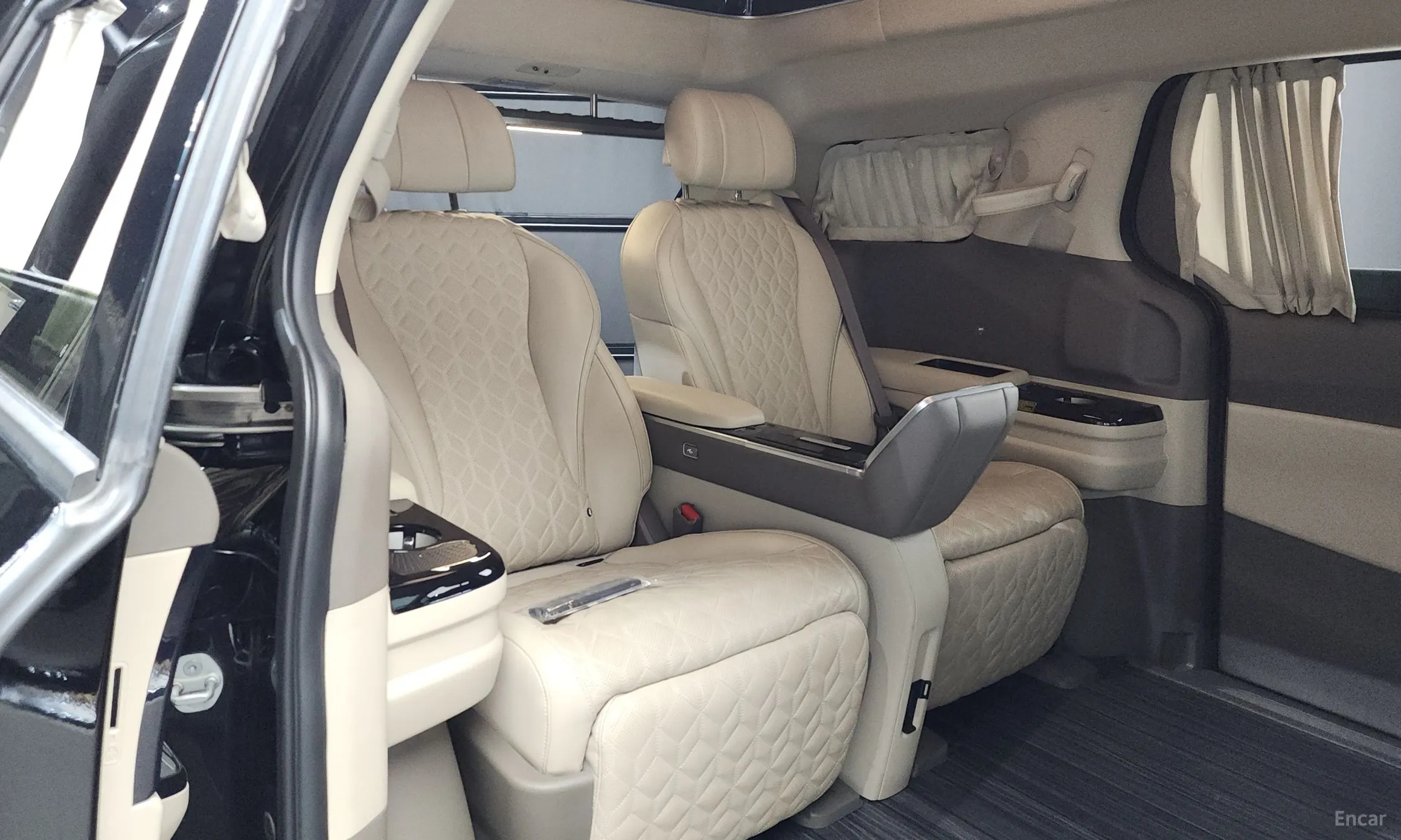 Kia Carnival Gen 4 превью 11