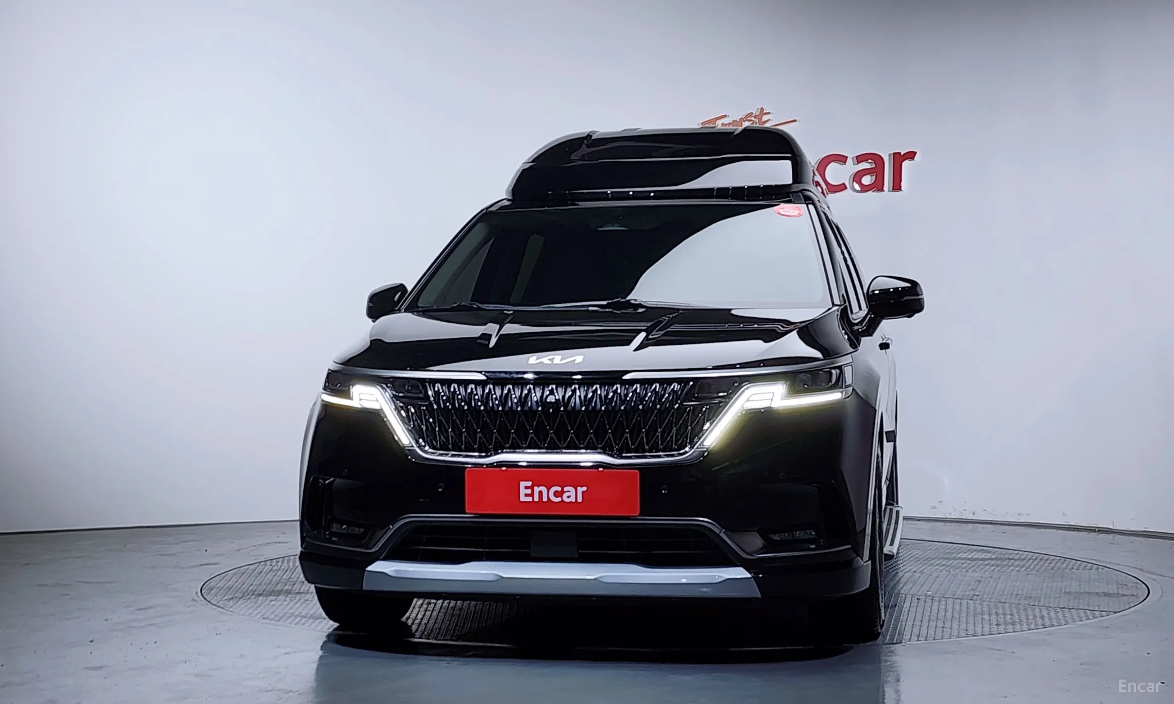 Kia Carnival Gen 4 превью 3