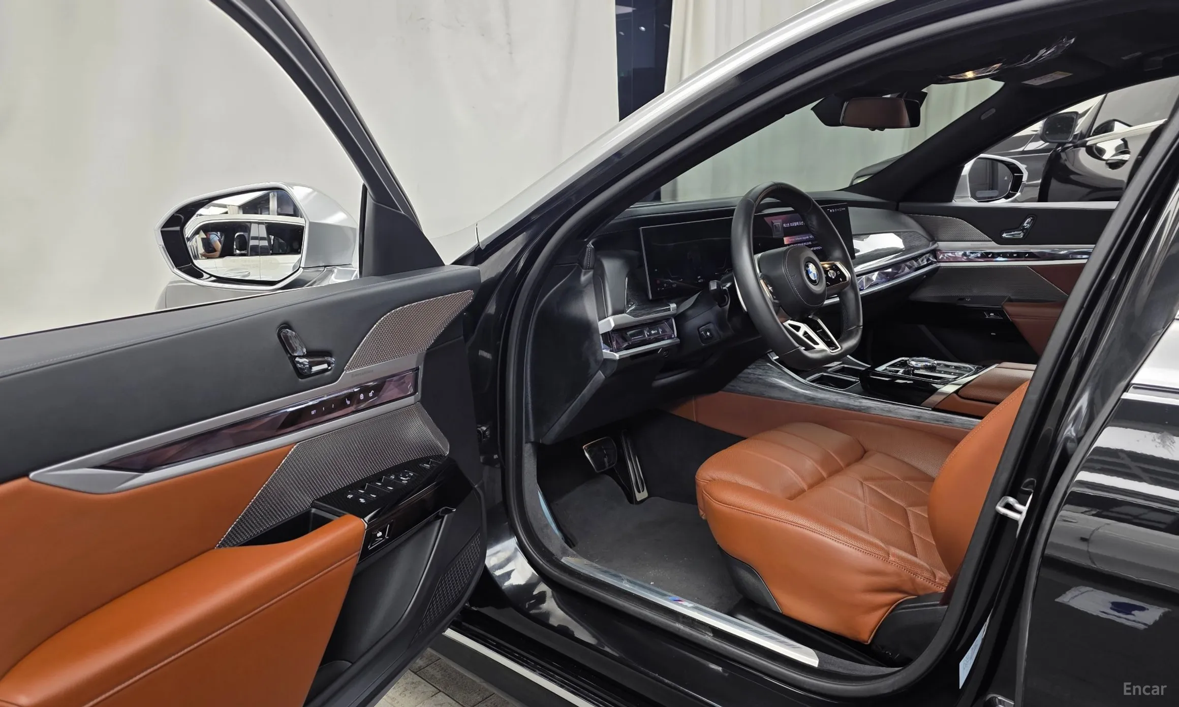 BMW 7 Series (G70) превью 10